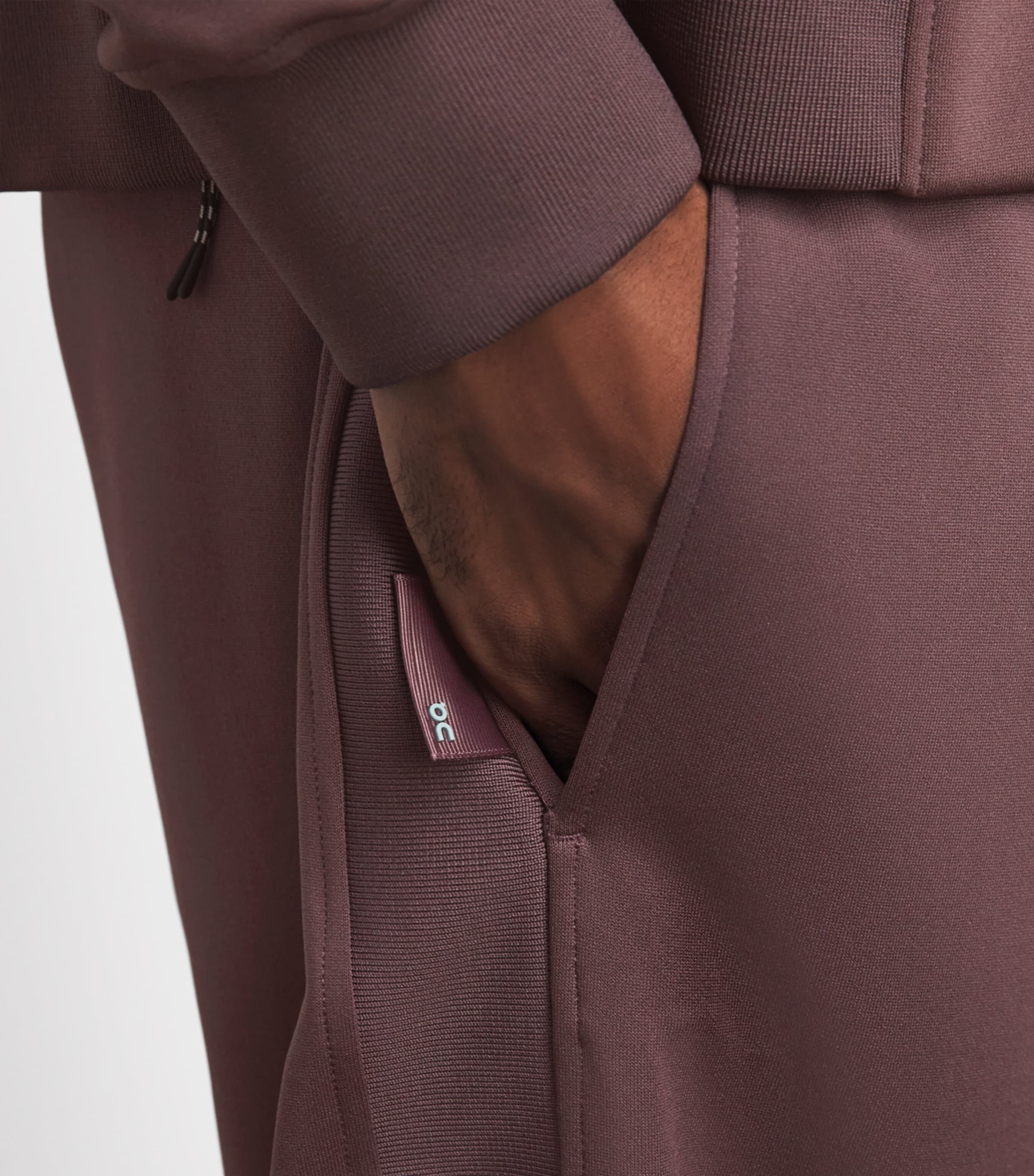 On Mens Courtside Sweatpants Mulberry Image 3