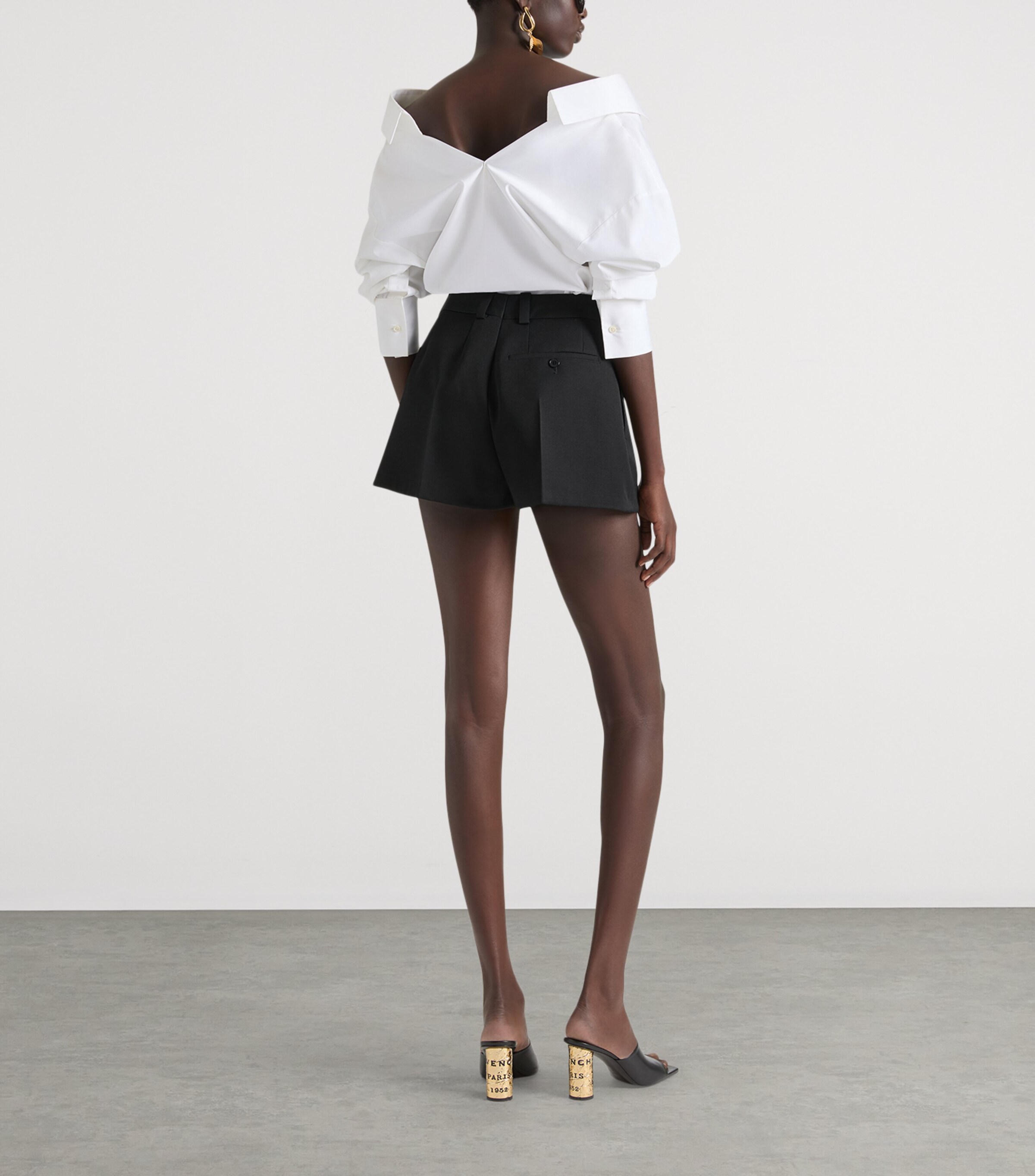 Givenchy Womens Wool Pleated High-Rise Shorts Black Image 4