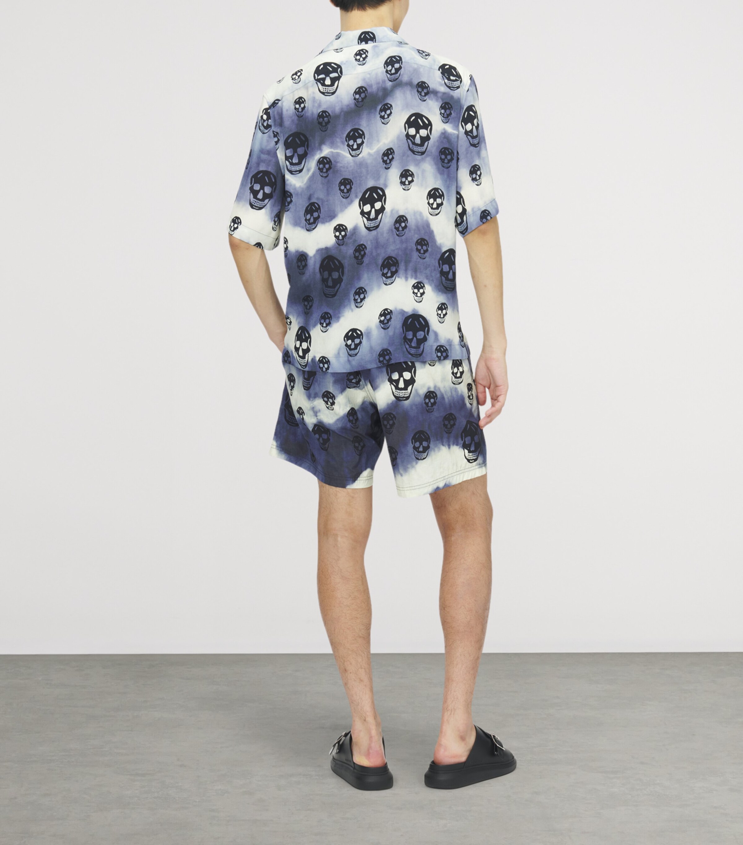 McQueen Mens Tie-Dye Skull Hawaiian Shirt Image 3