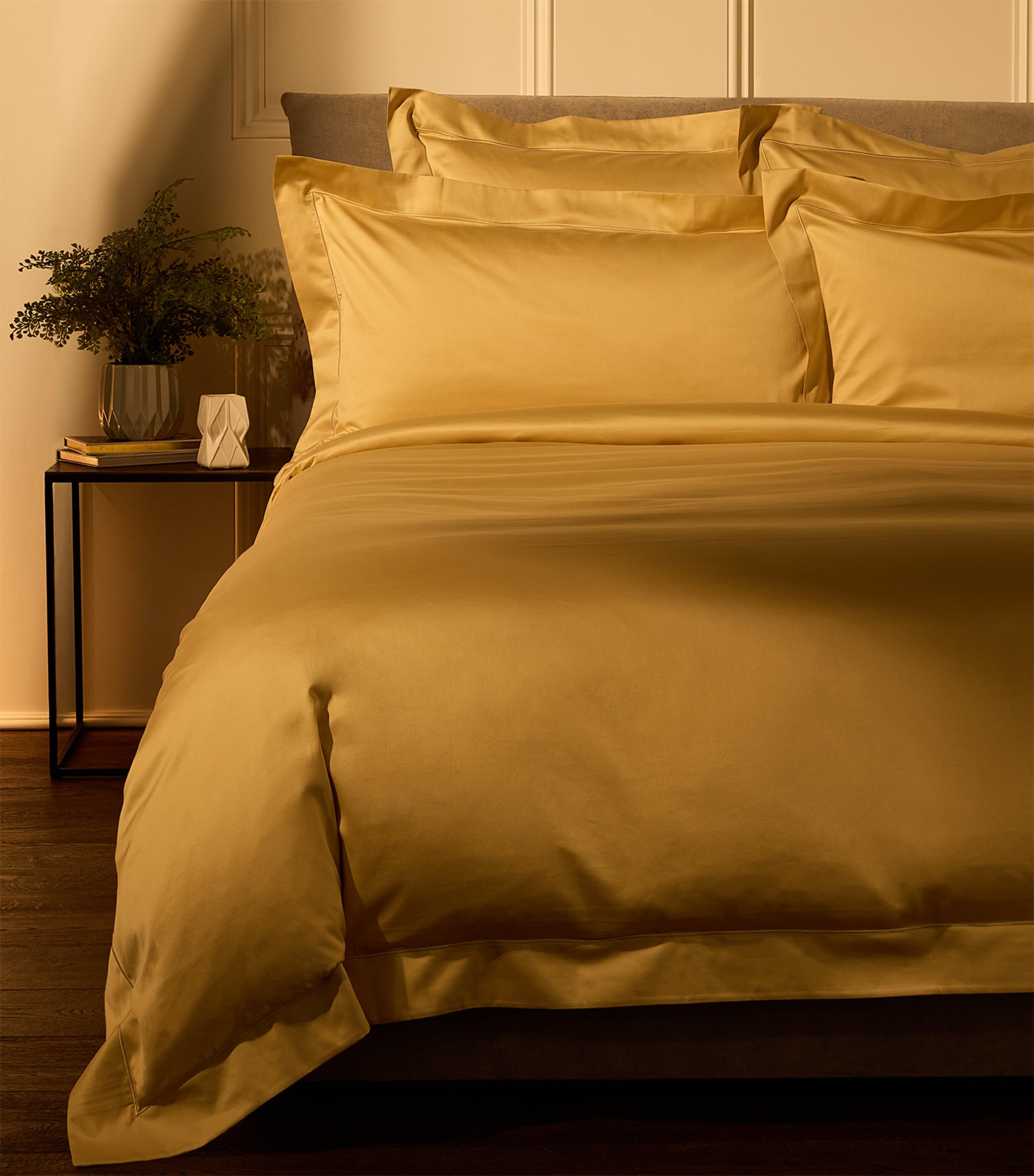 Bourdon Square Pillowcase (65cm x 65cm) 870 REIMS Image 2