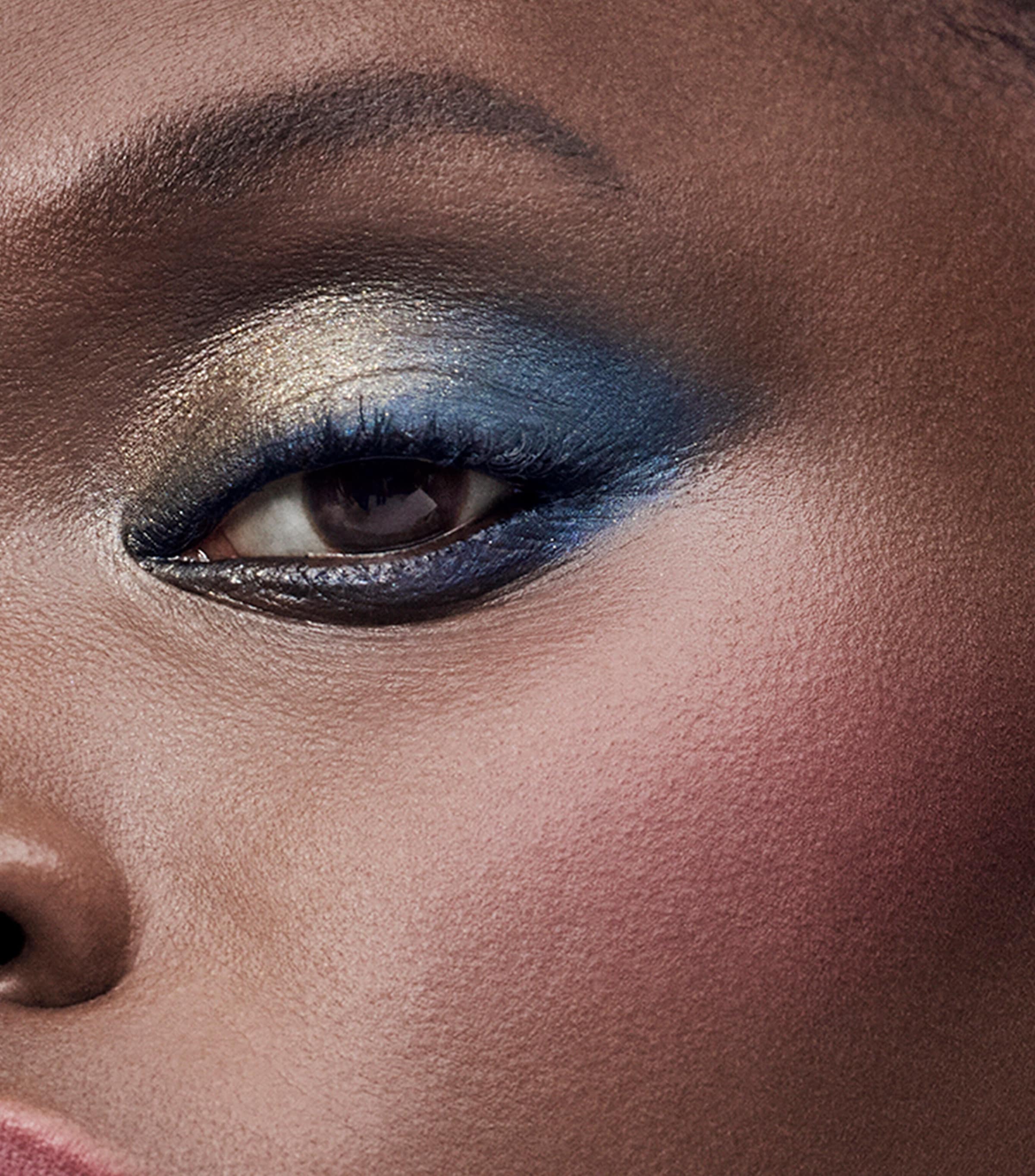 Sculpting Blush UNTAMED PLUM Image 3