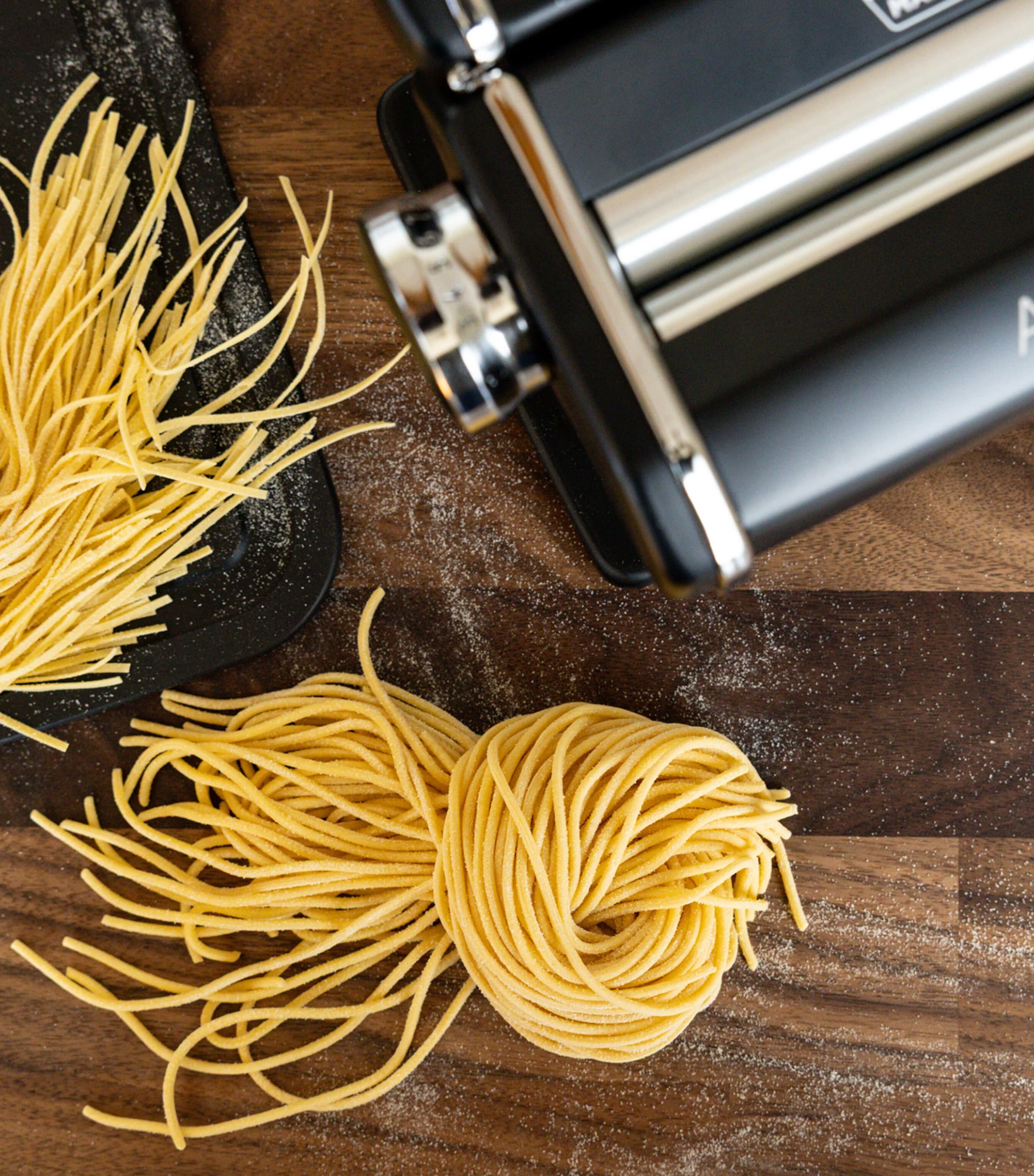 Atlas+ Pasta Machine BLACK Image 5