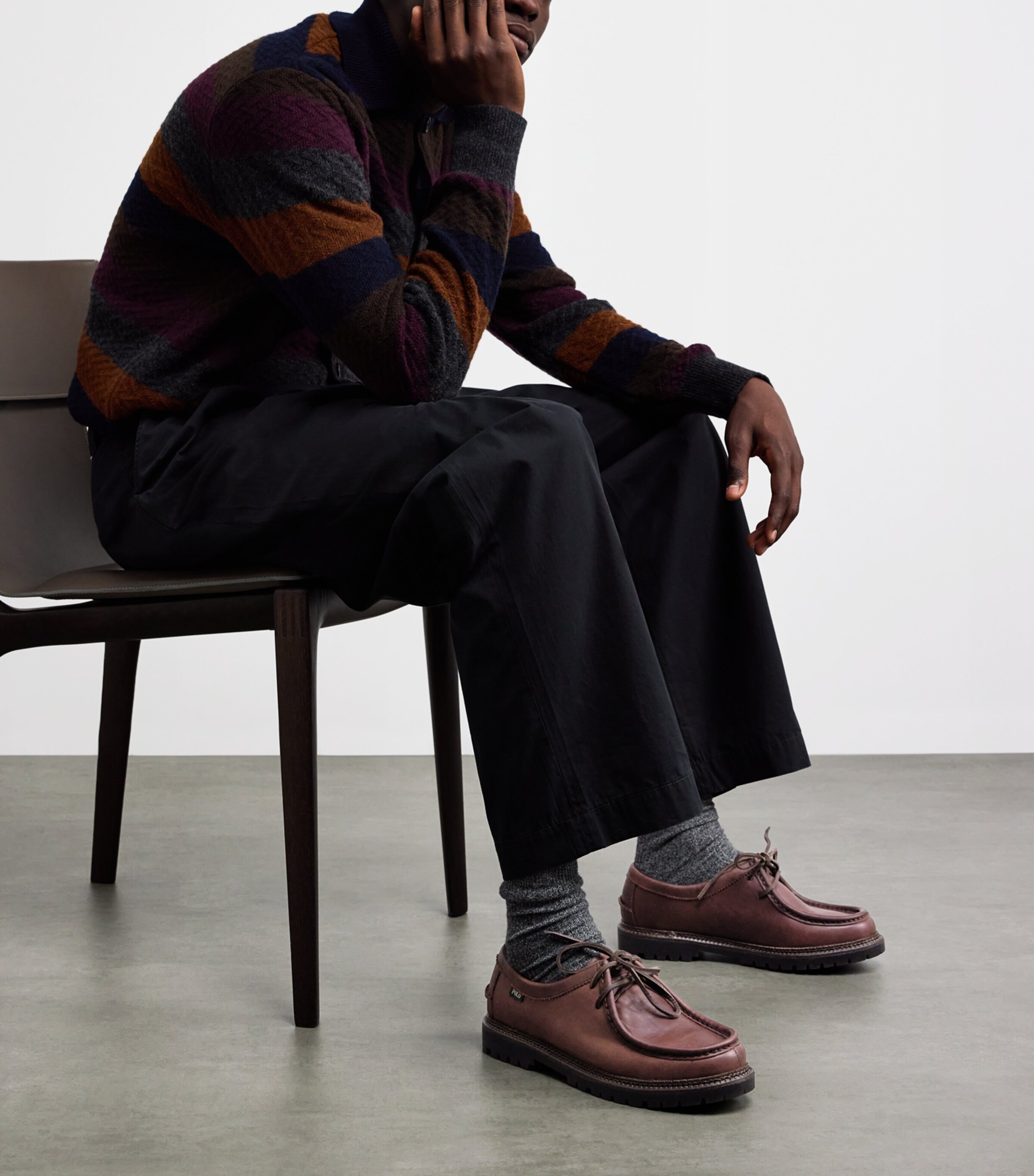 Oiled Leather Moc-Toe Jett Shoes 002 DARK BROWN Image 2