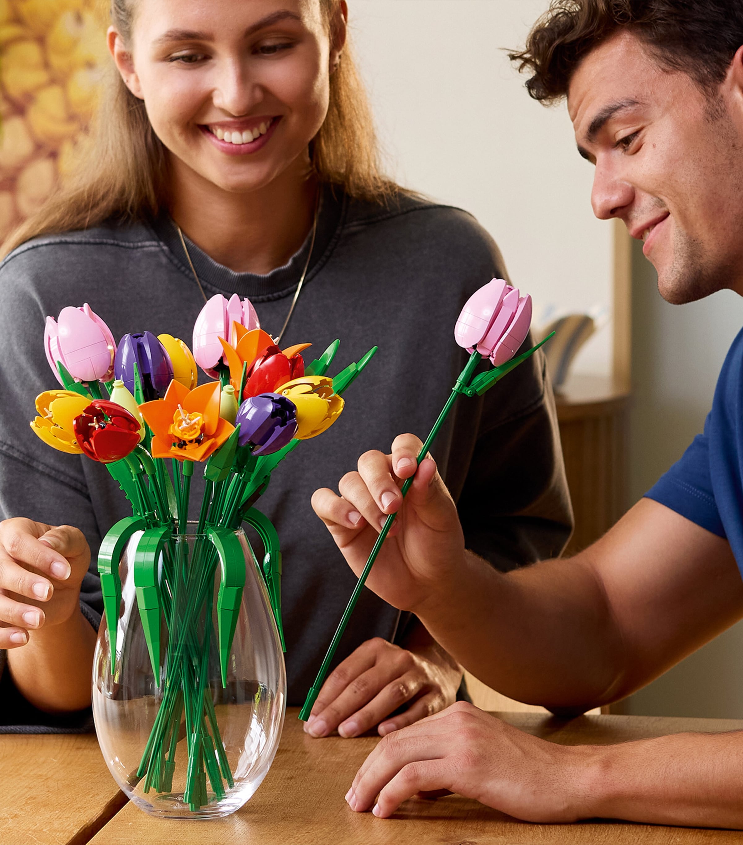 Botanicals Tulip Bouquet Flowers 11501 MULTI Image 3