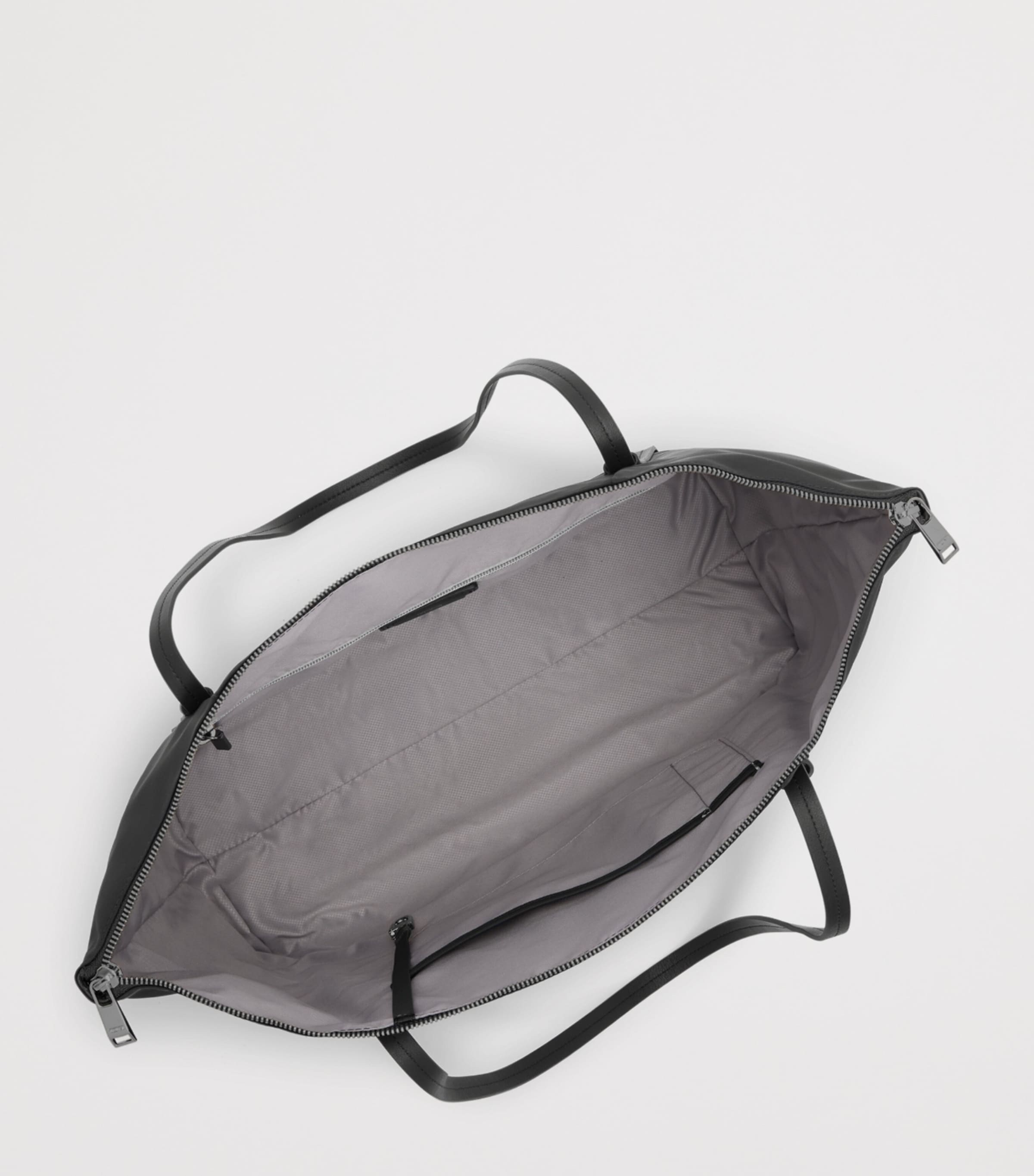 Voyageur Q Tote Bag BLACK GUNMETAL T522 Image 3