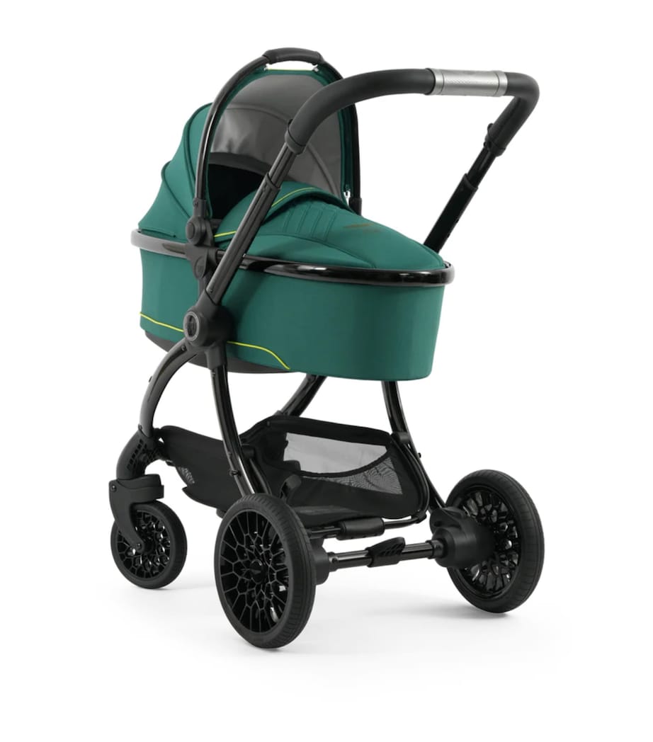 x Aston Martin egg3 Snuggle Bundle PERFORMANCE GREEN Image 3