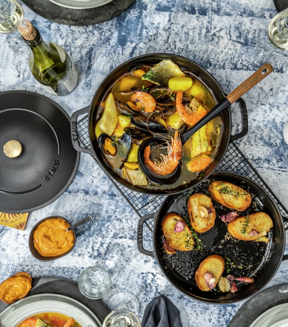 2-Piece Round Stackable Cocotte Set BLACK Image 3