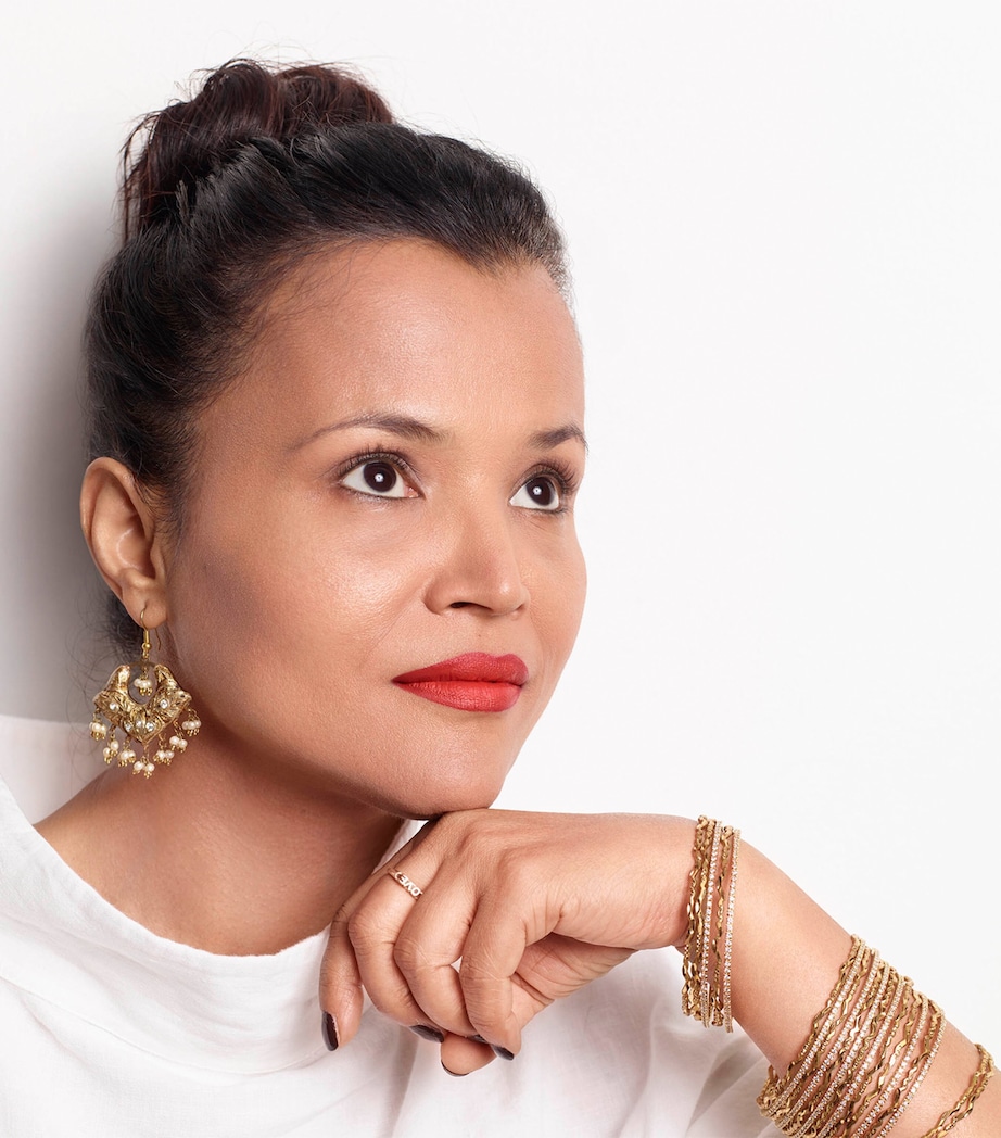 Studio Fix Powder Plus Foundation NW33 Image 4