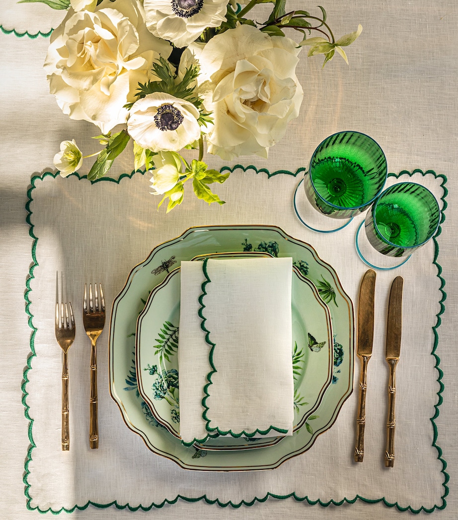 Set of 2 Secret Garden Dinner Plates (27cm) KELLY GREEN Image 7