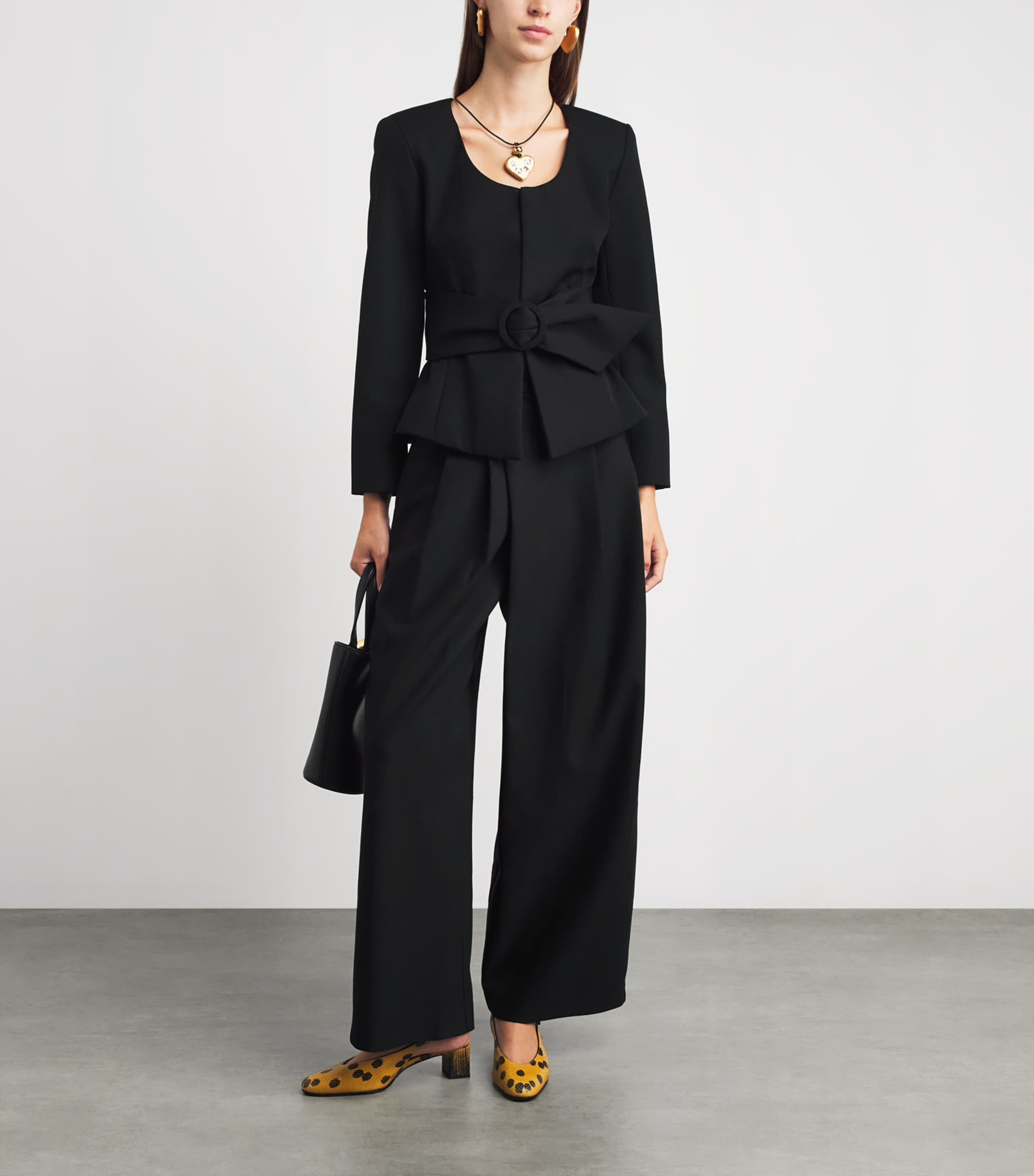 Jacquemus Womens Virgin Wool Fitted Miami Jacket Black Image 2