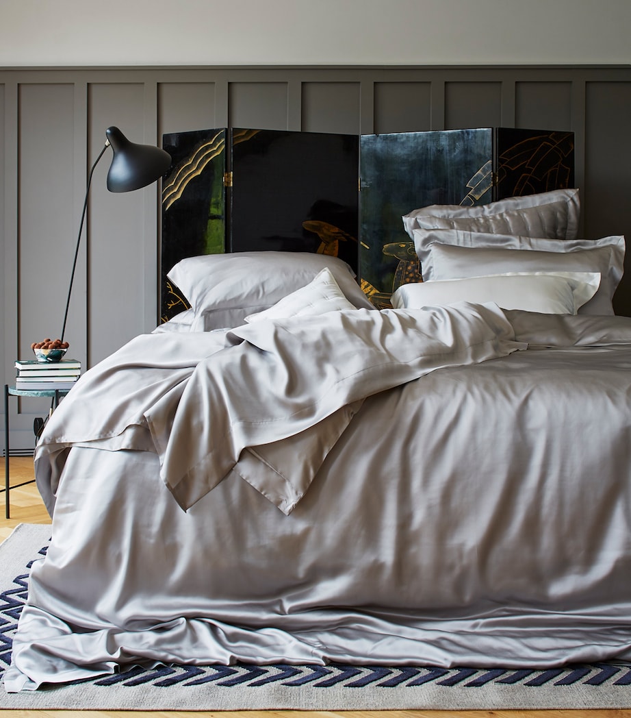 Silk King Duvet Cover (225cm x 220cm) SILVER GREY Image 4