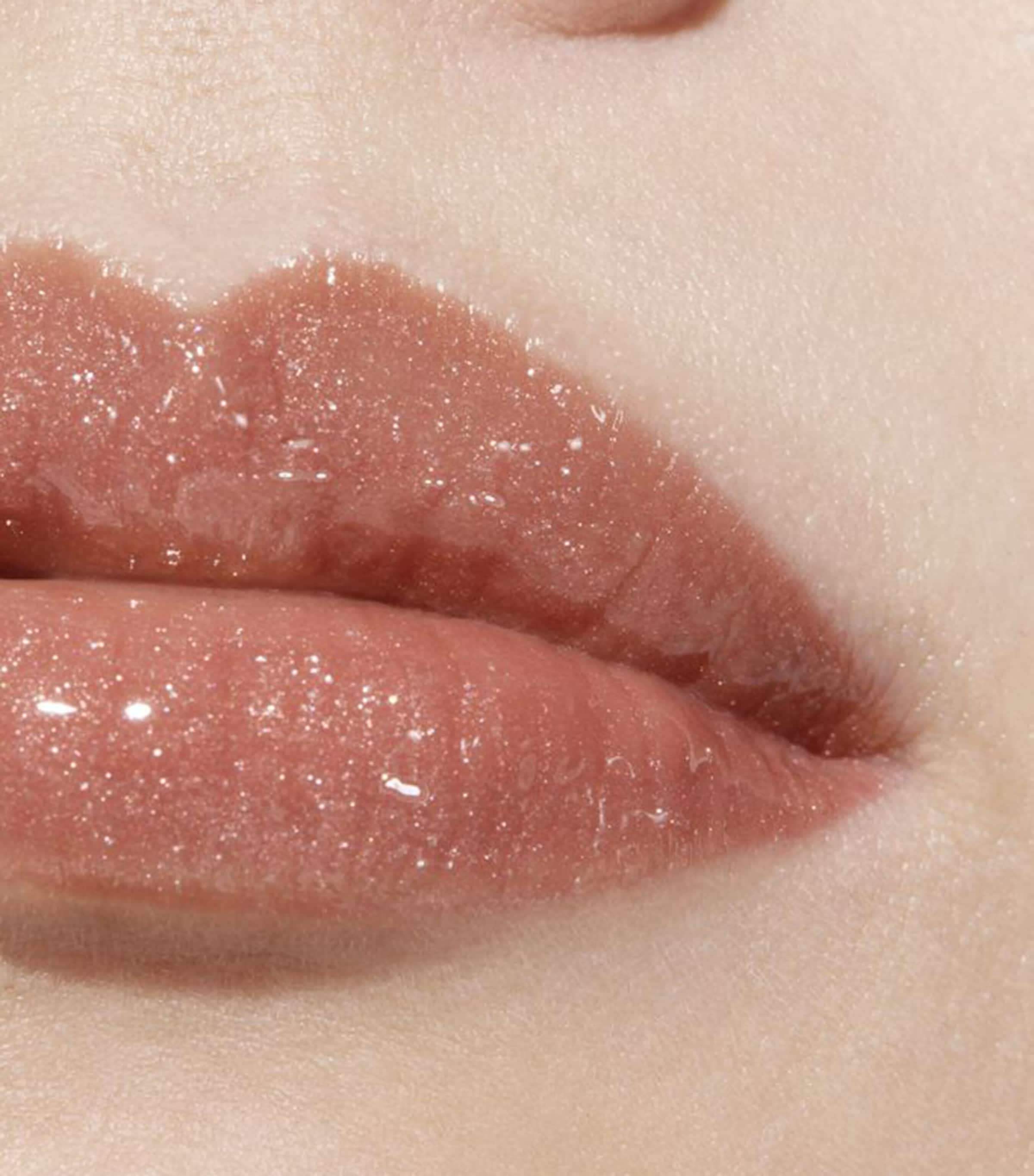 ROUGE COCO Moisturising Glossimer 724 BURNT SUGAR Image 3