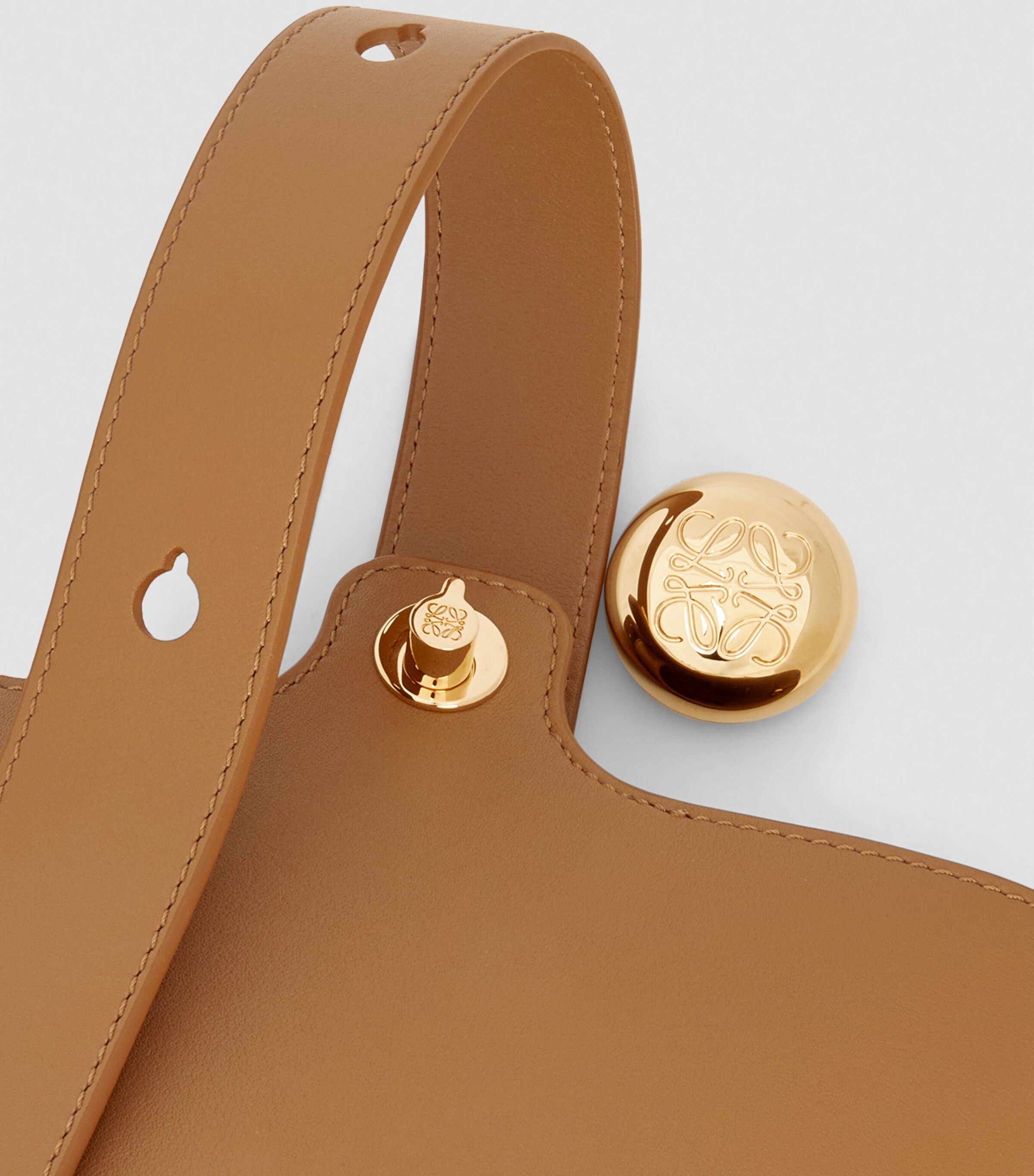 Mini Leather Pebble Bucket Bag OAK Image 10