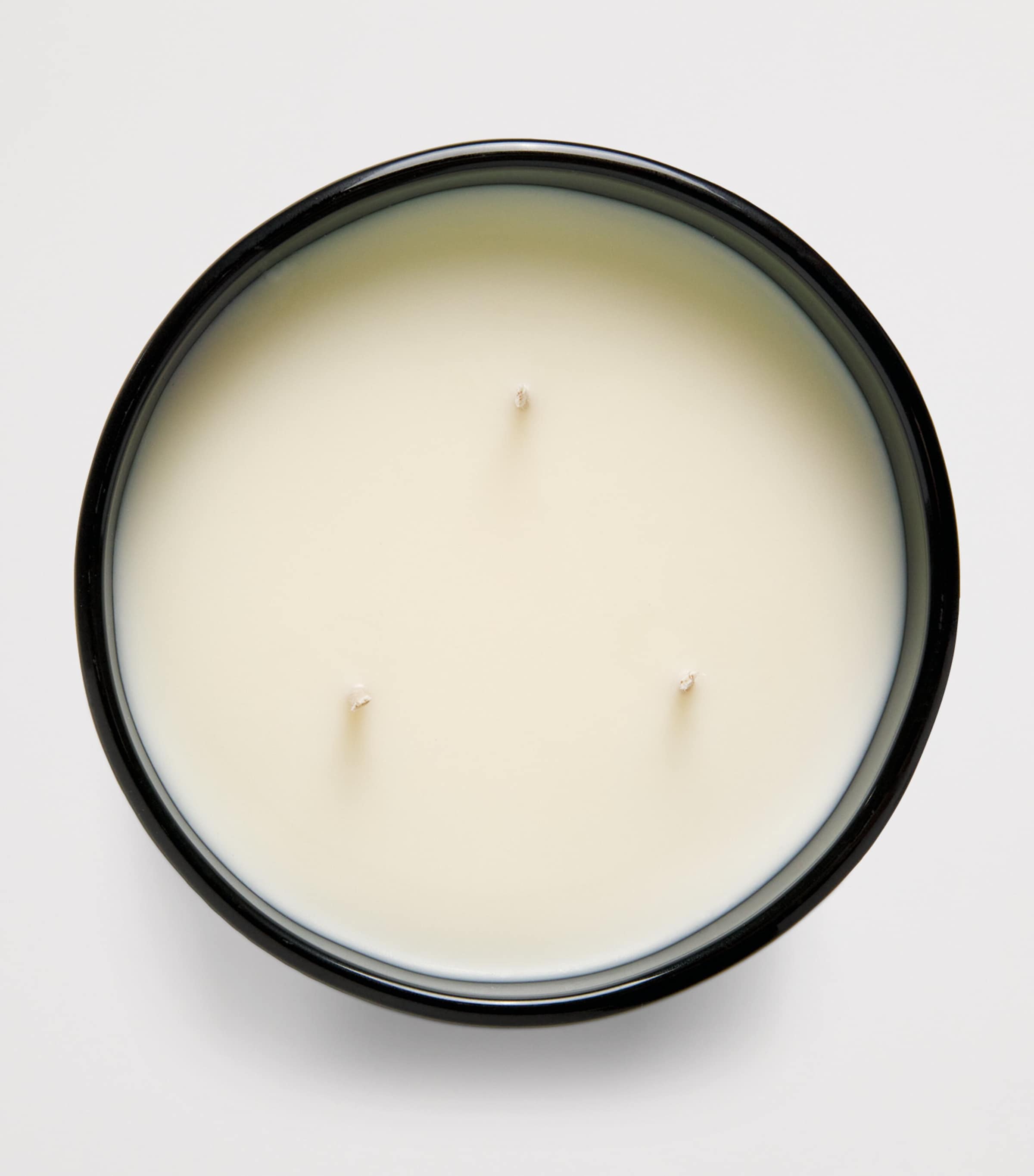 Langdale Scented Candle (700g) IVORY Image 2