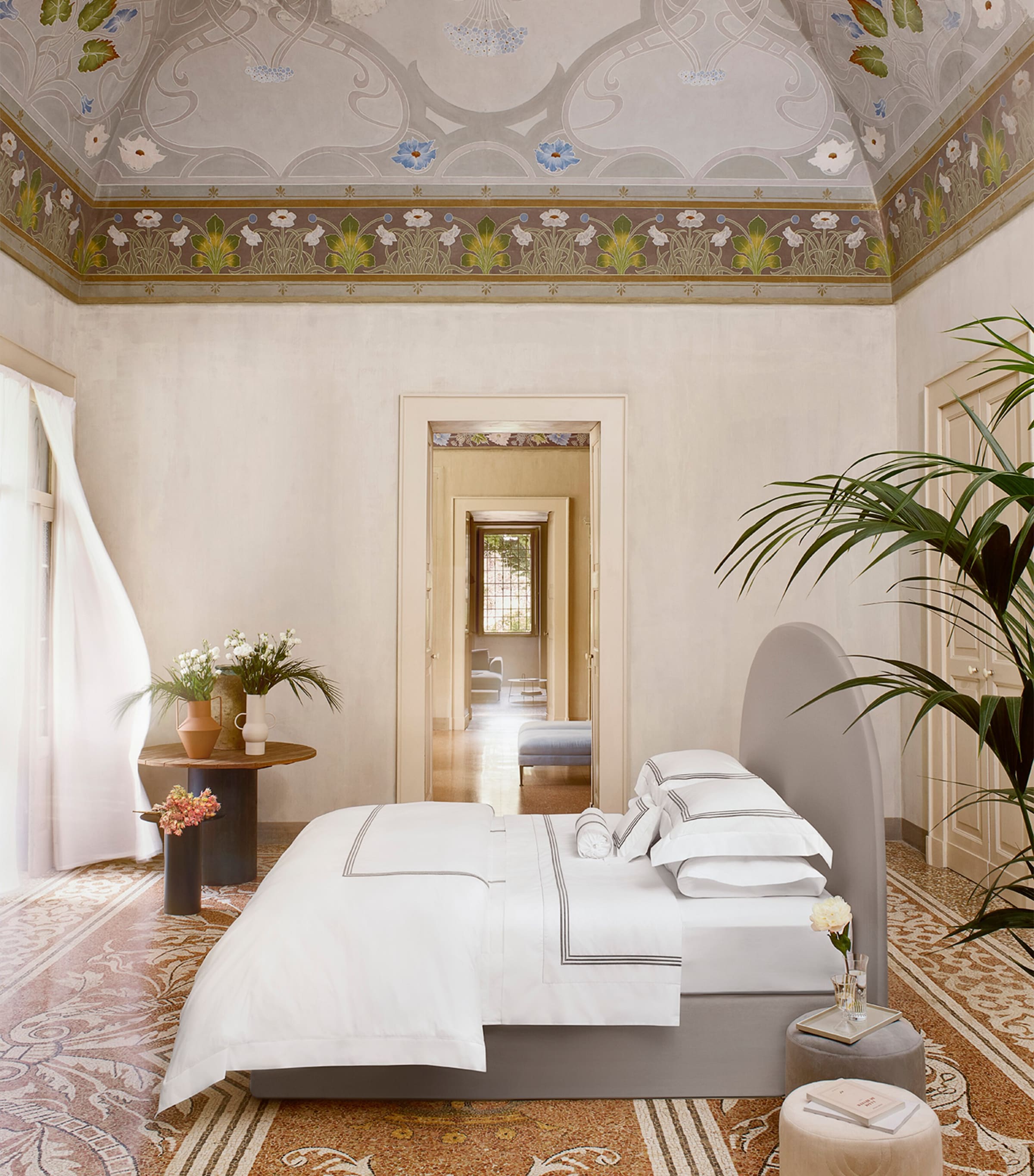 Tre Righe King Flat Sheet (300cm x 270cm) WHT/CHARCOAL Image 3