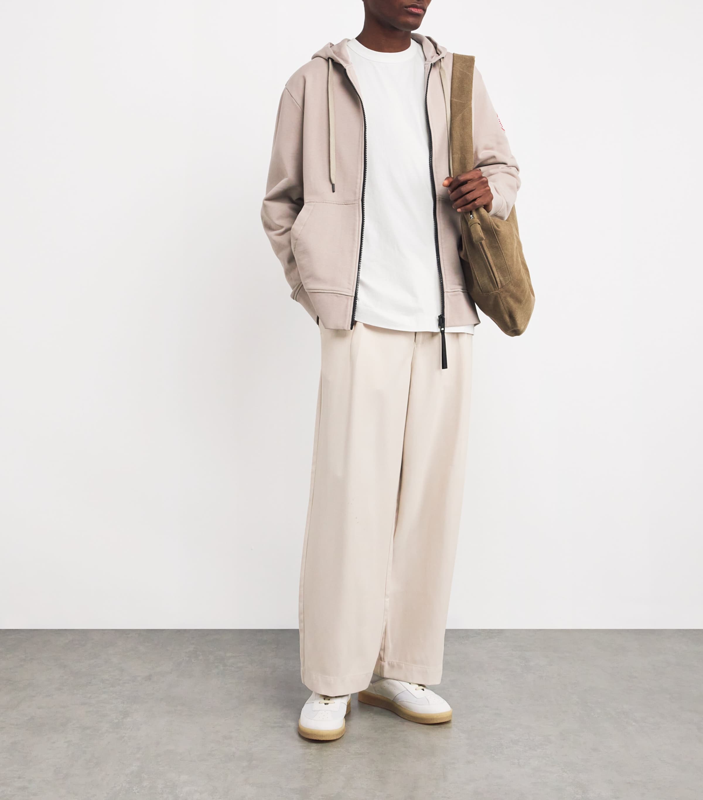 Cotton Gladstone Disk T-Shirt 9025 Image 2