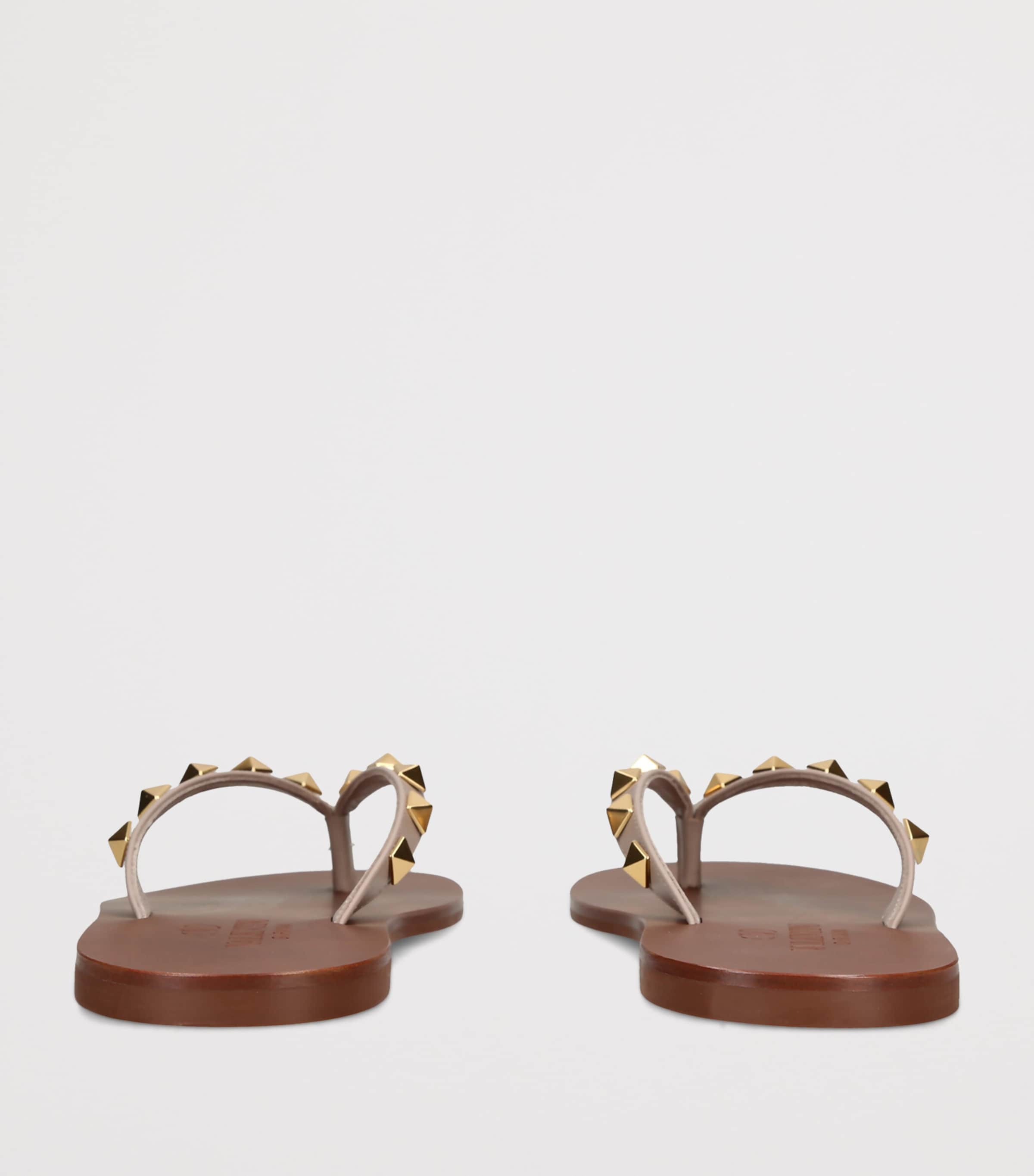 Valentino Garavani Leather Rockstud Flip Flops Blush Image 2