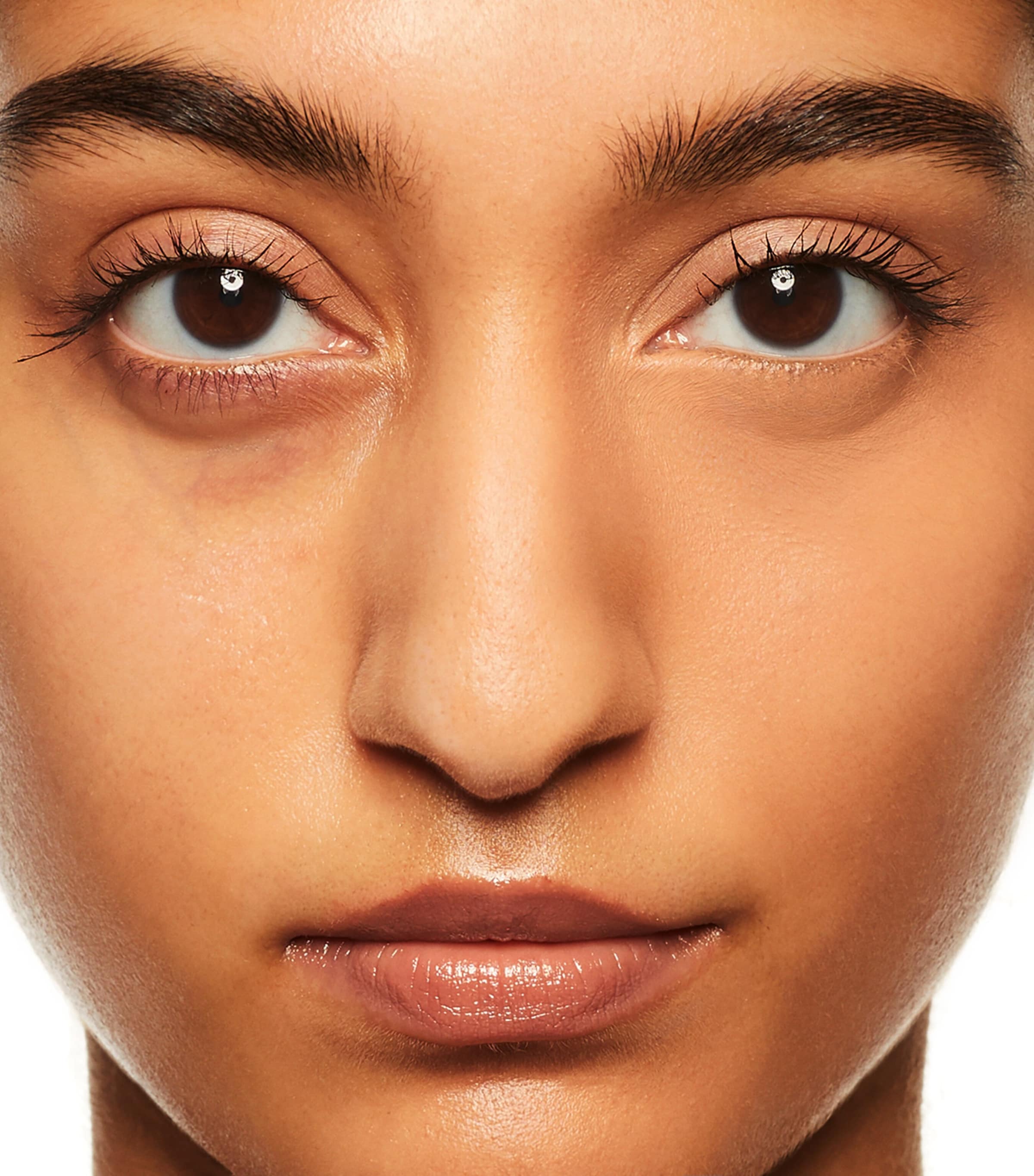 Soft Matte Complete Concealer CHESTNUT Image 3