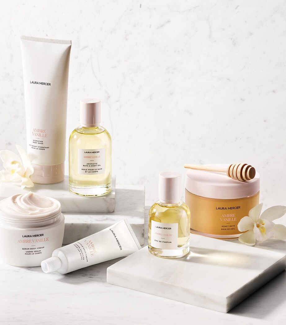 Almond Coconut Hydrating Body Wash (200ml) ALMOND COCONUT Image 3