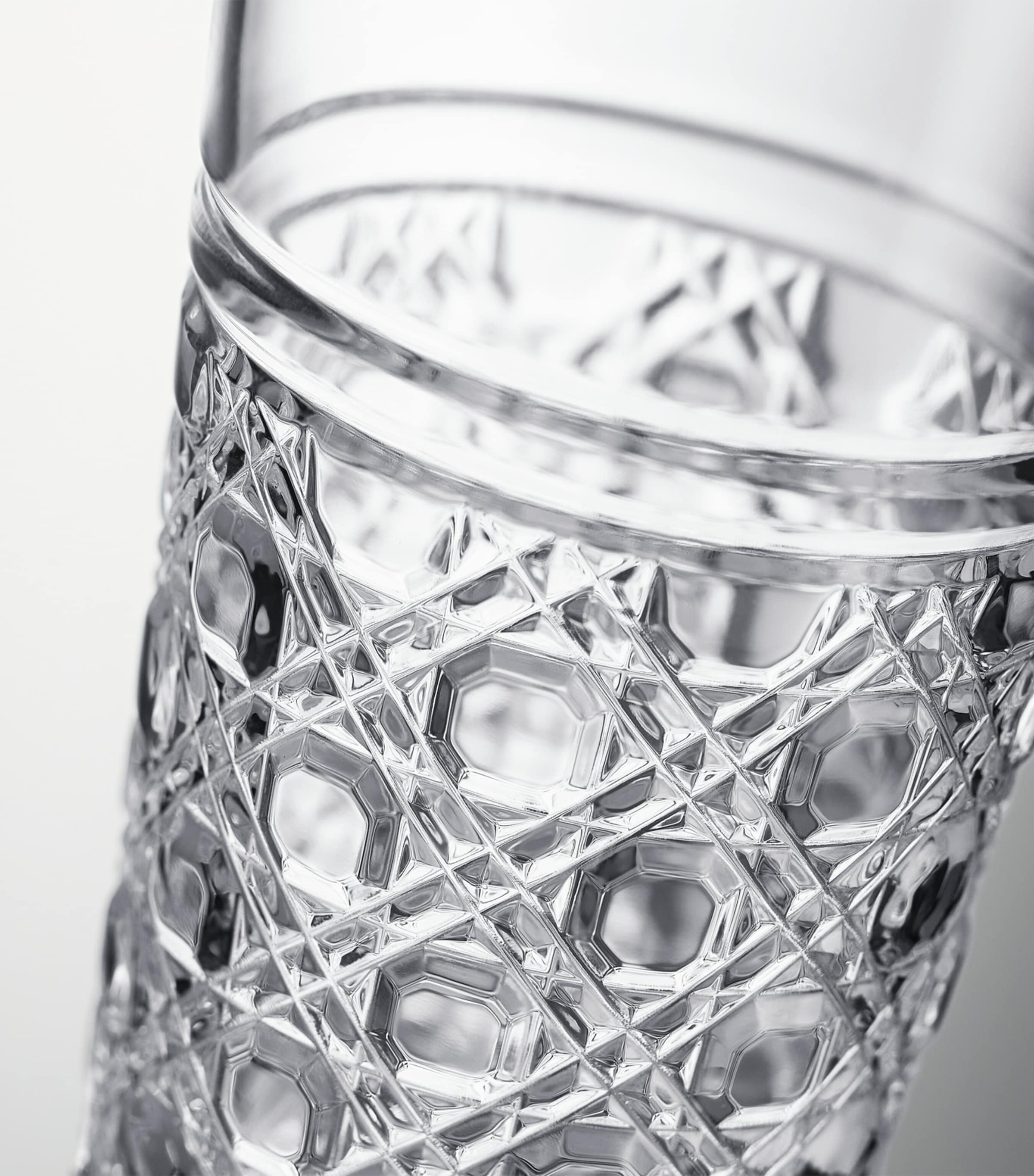 Set of 2 Crystal Opulence Champagne Flutes (185ml) CLEAR Image 4