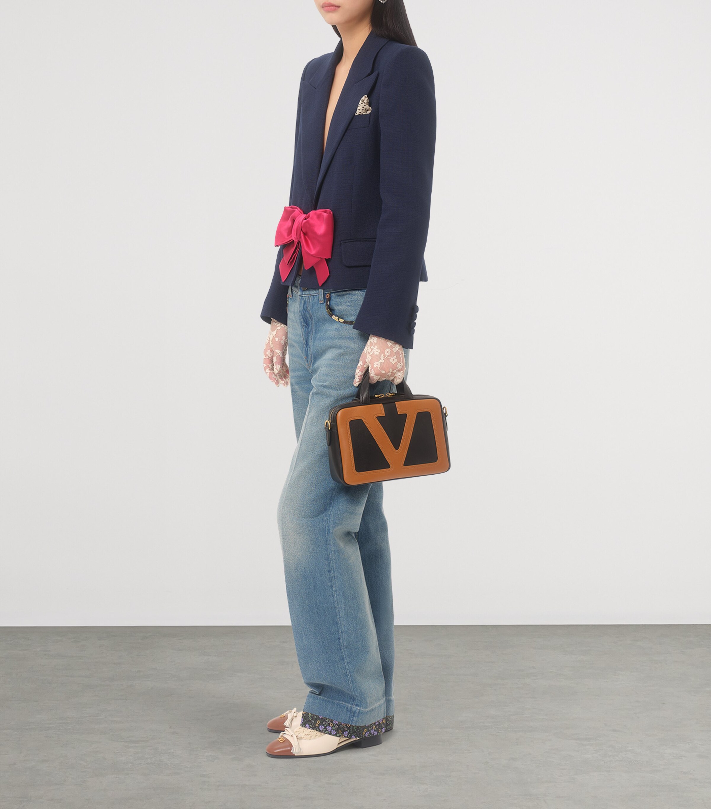 Small Leather Viva Superstar Duffle Bag RFA Image 7