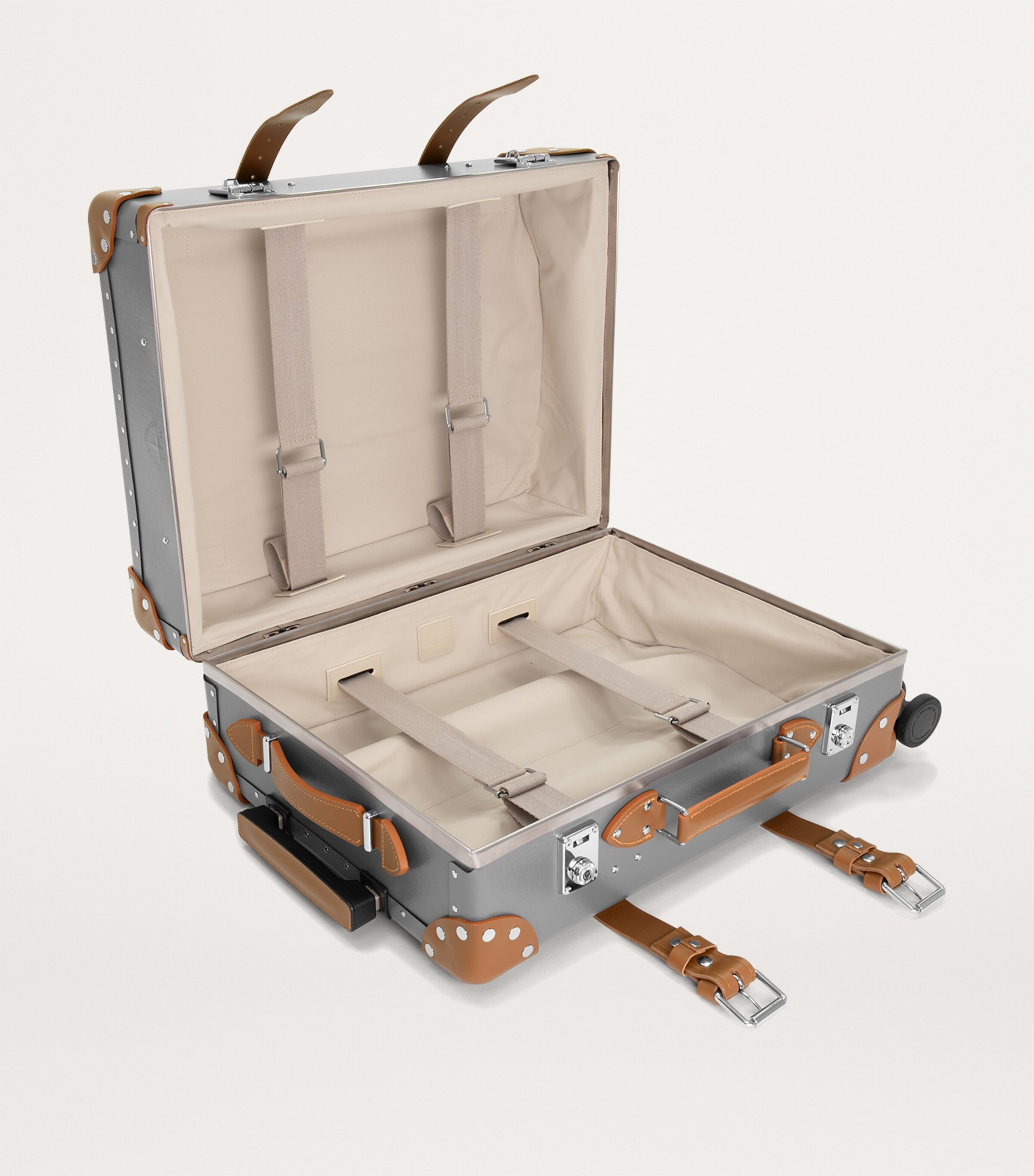 Globe-Trotter Centenary 4-Wheel Suitcase (56cm) Grey Image 7