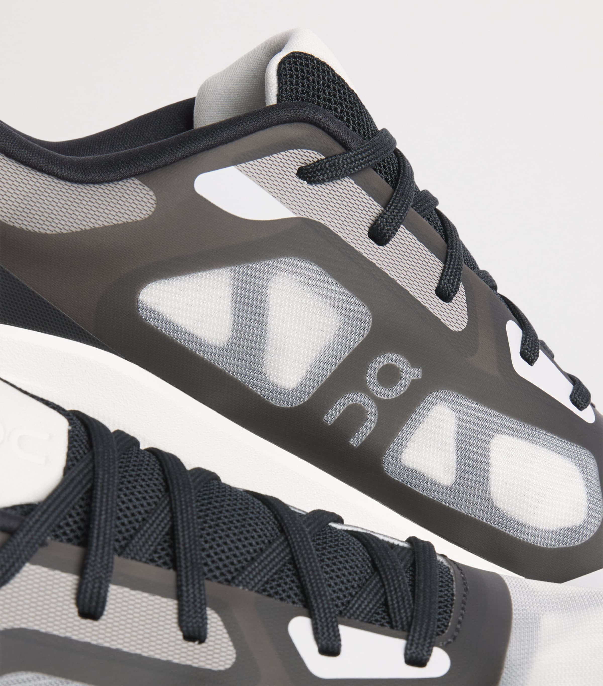 On Mens Cloudtilt Remix Trainers Black | Ivory Image 7