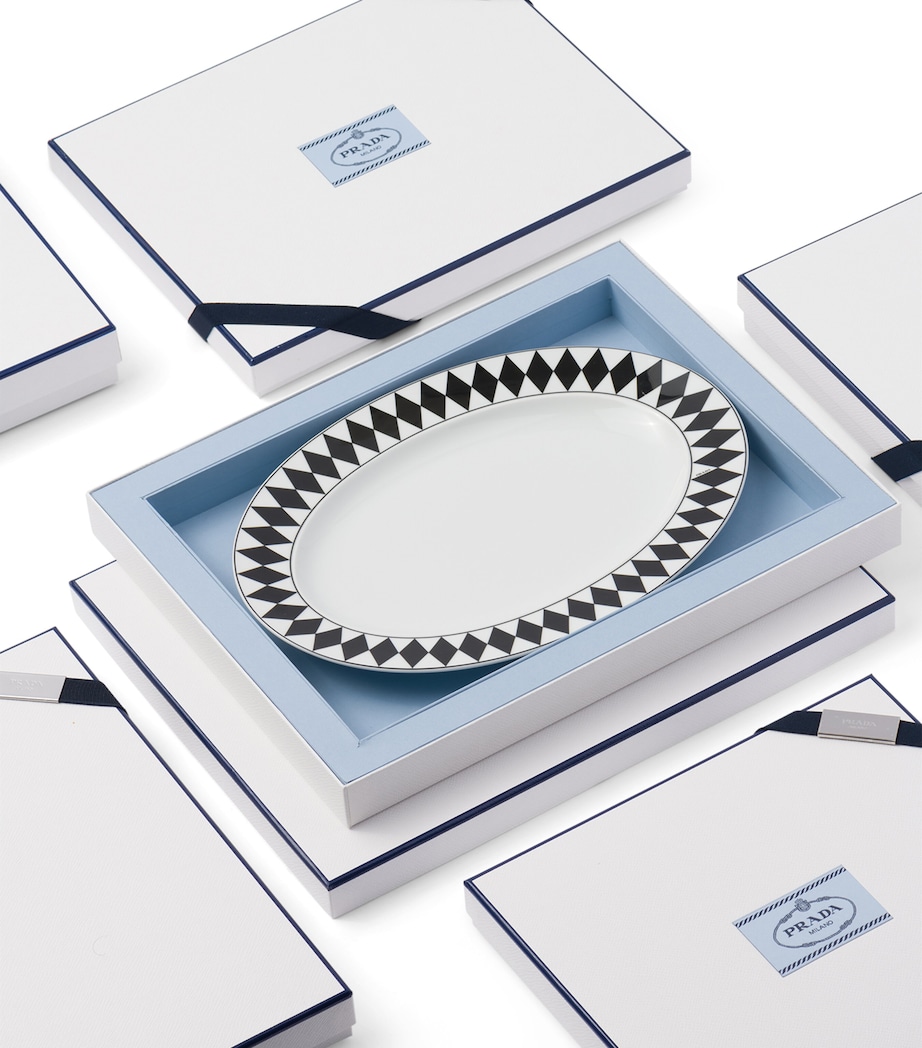 Chequerboard Serving Plate (34cm) F0E5W Image 3