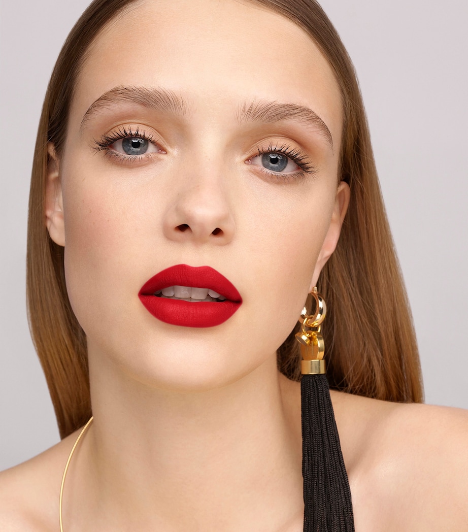 Fabulous Kiss Blur Matte Lipstick and Cap Bundle MATTE 310 Image 4