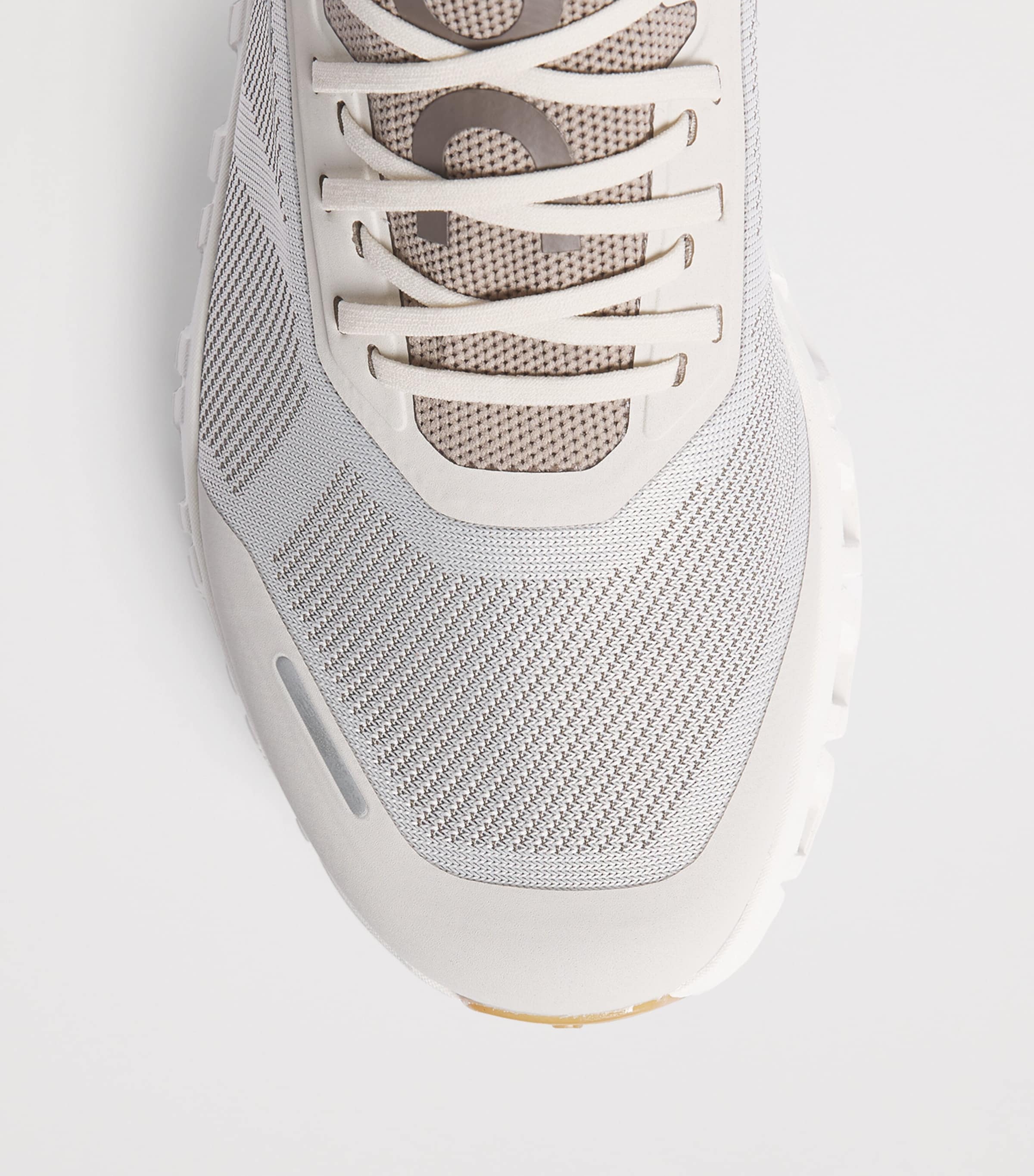 On Womens Cloud 6 Versa Trainers Pearl | Cinder Image 4
