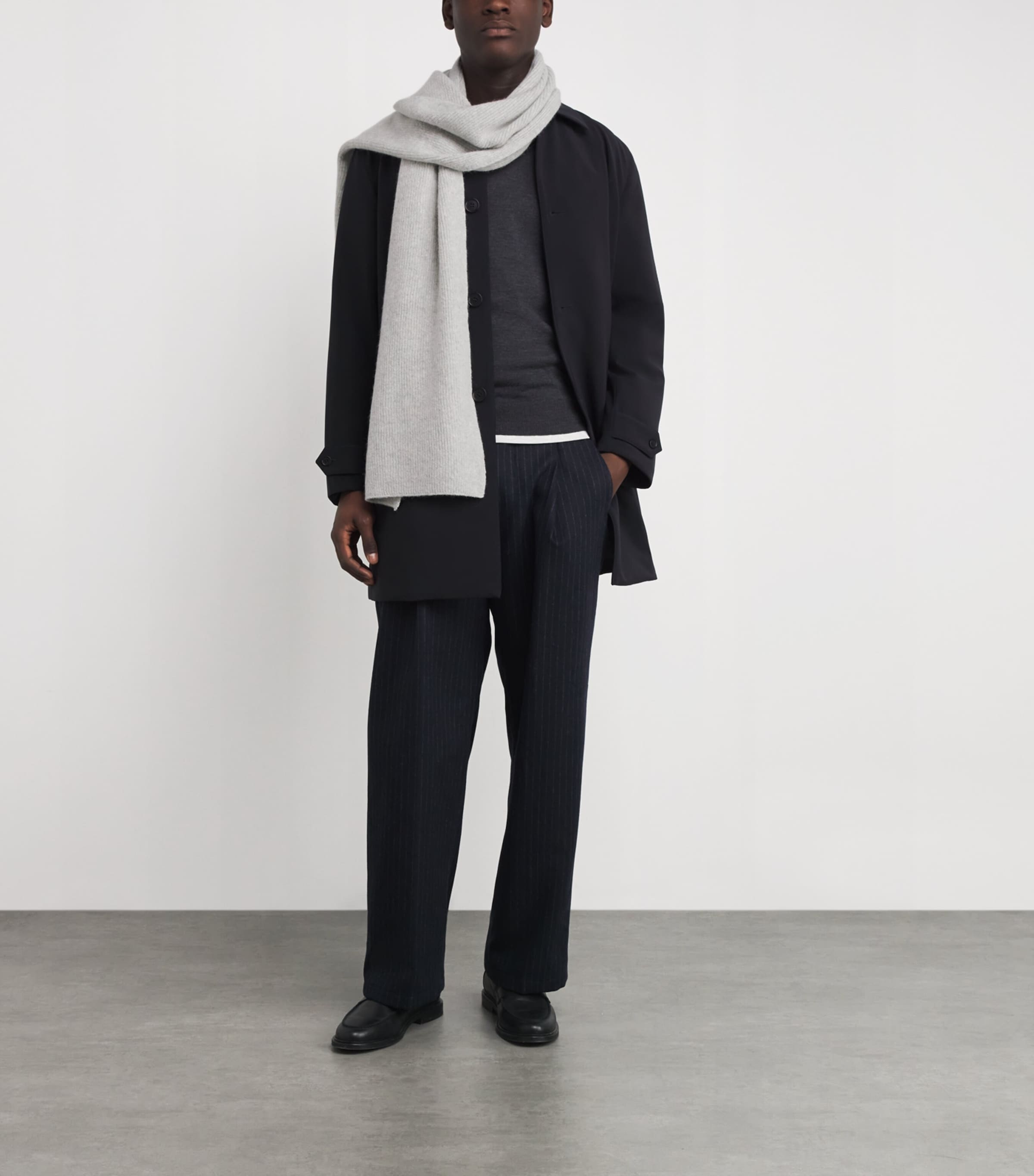 Lambswool Classic Scarf SILVER Image 2