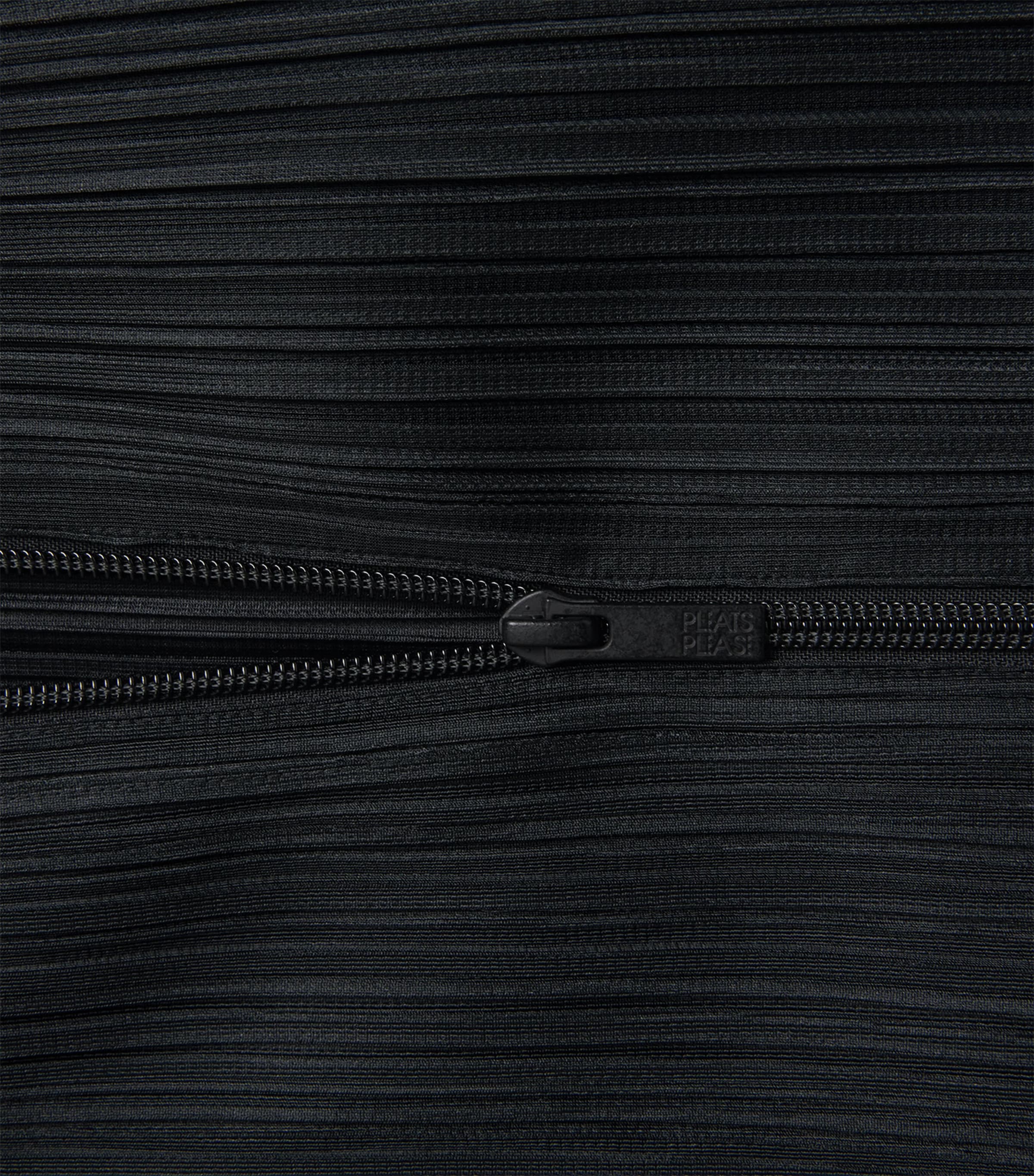 PLEATS PLEASE ブラック ノースリーブ Pleats Please Issey Miyake ノースリーブ プリーツドレス | ブラック