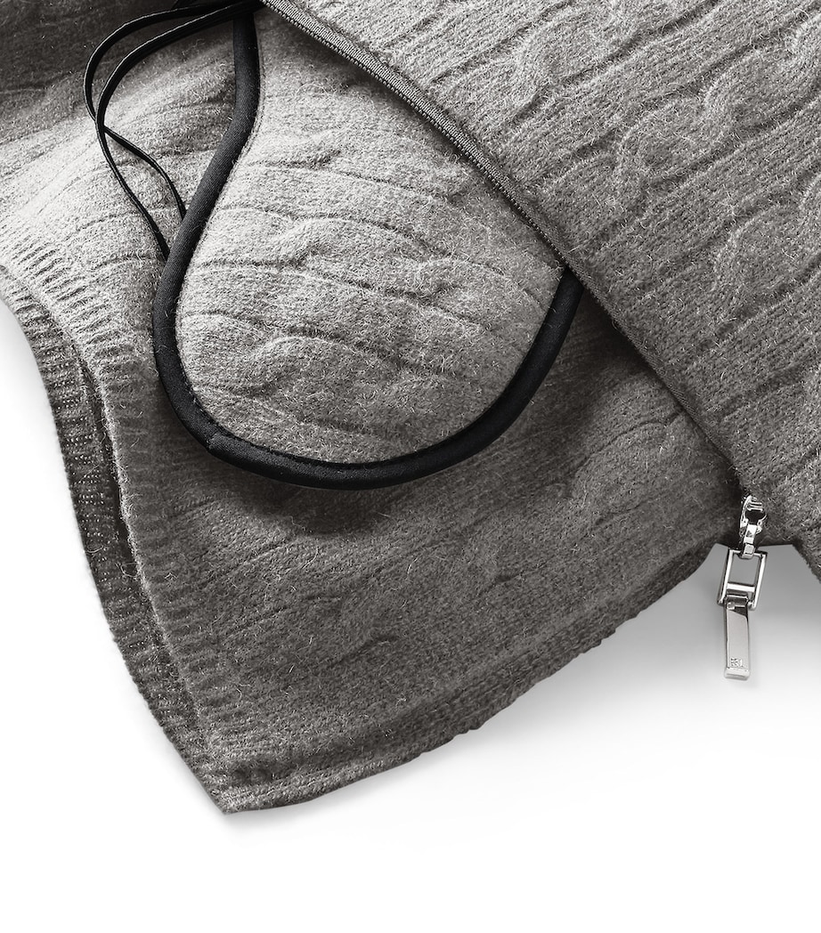 Cashmere Cable-Knit Travel Set MODERN CHARCOAL Image 2