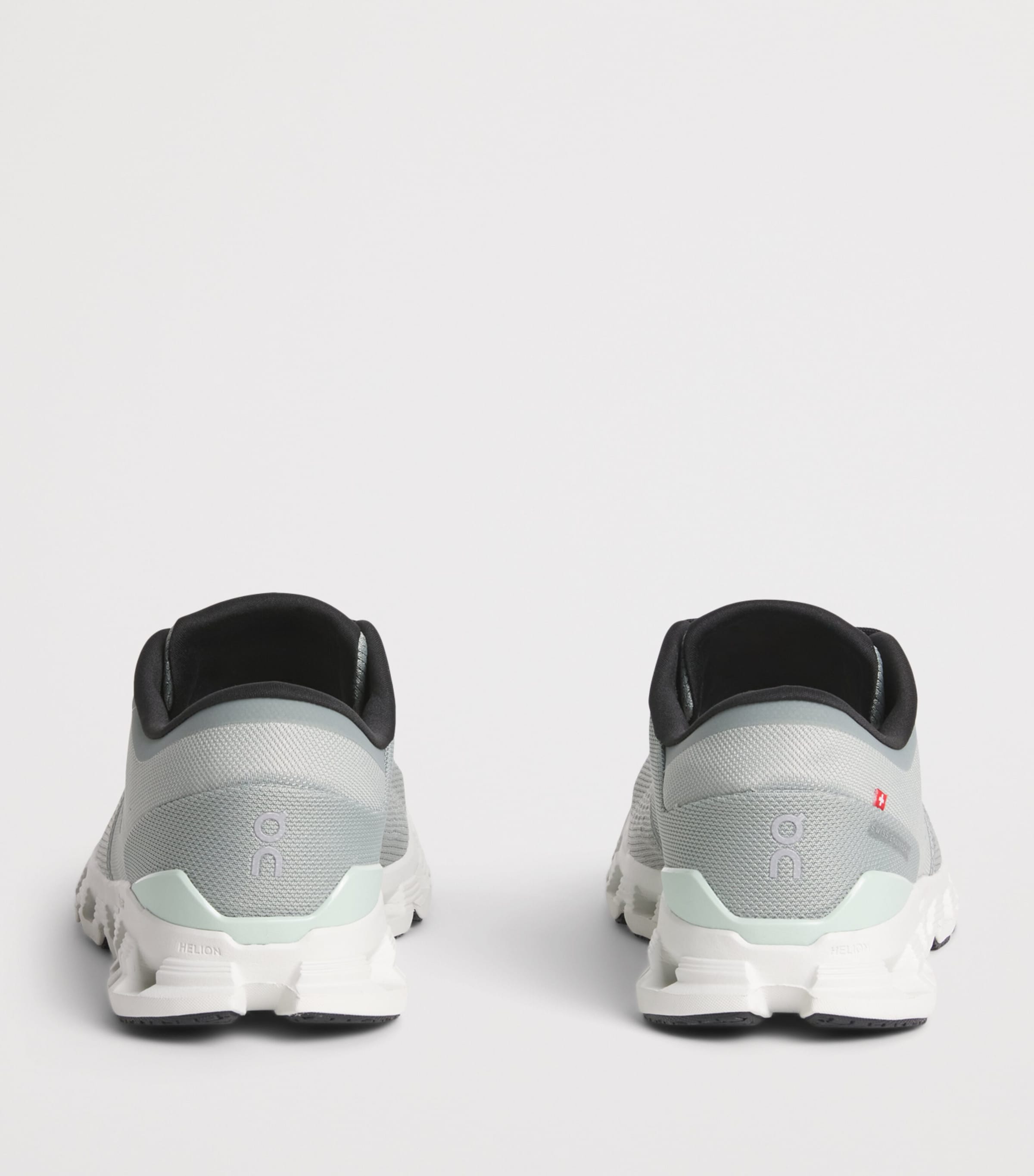 On Mens Cloud X 4 Trainers Tin | Iceberg Image 5