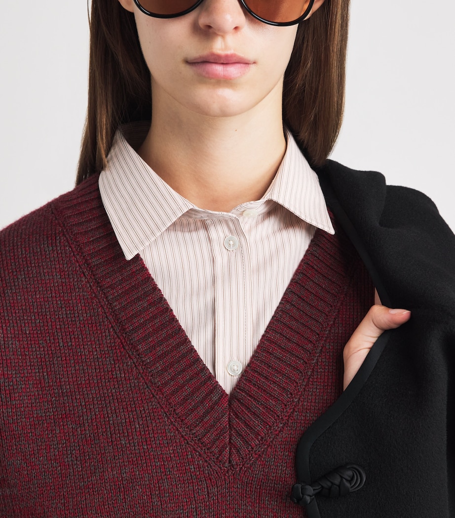 Róhe Womens Wool V-Neck Sweater Burgundy Image 3