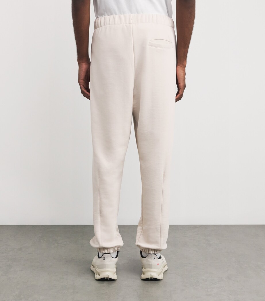 On Mens Organic Cotton-Blend Club Sweatpants Silver Image 4