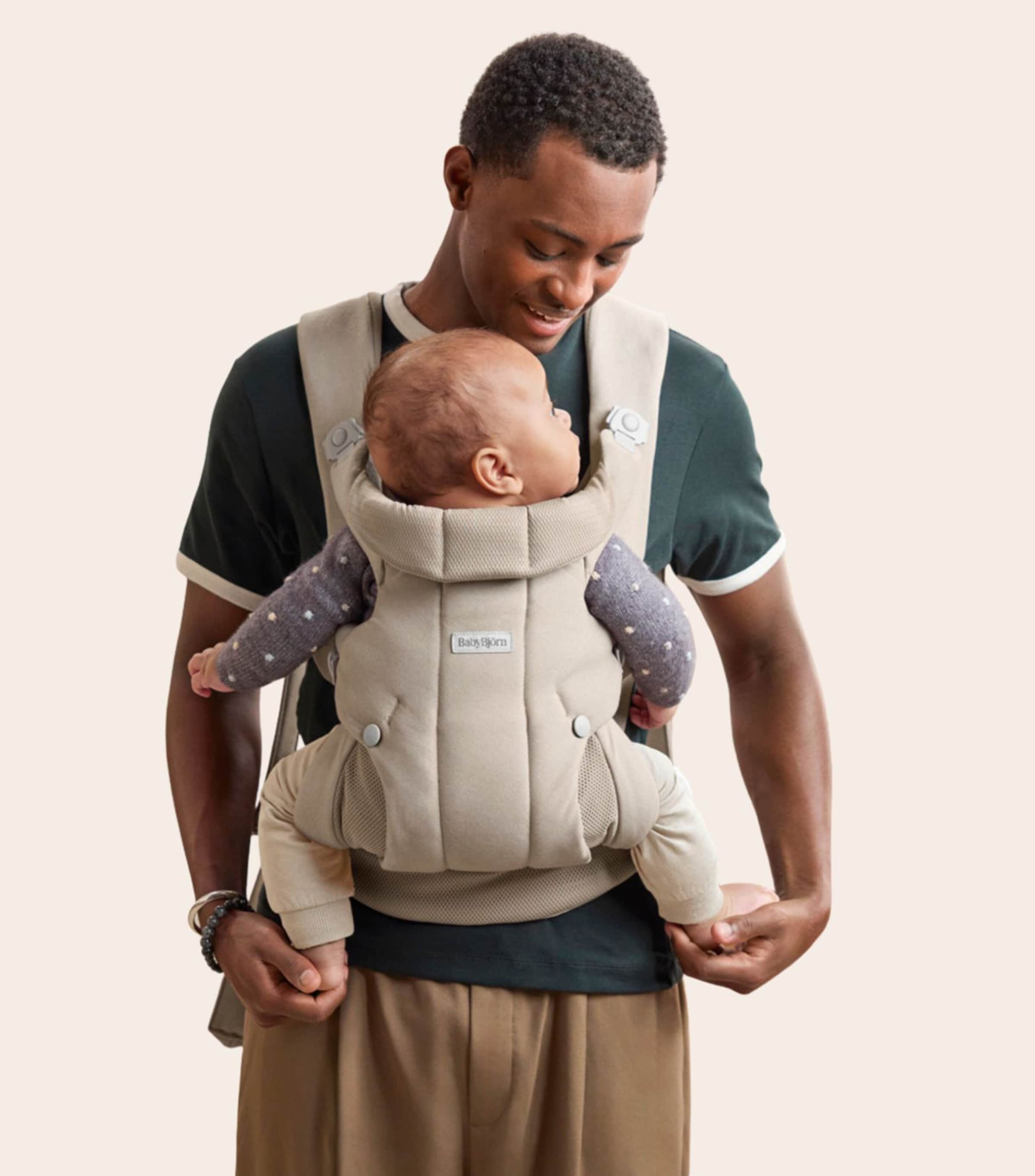 BabyBjörn Woven Hold Baby Carrier Sand Grey Image 2