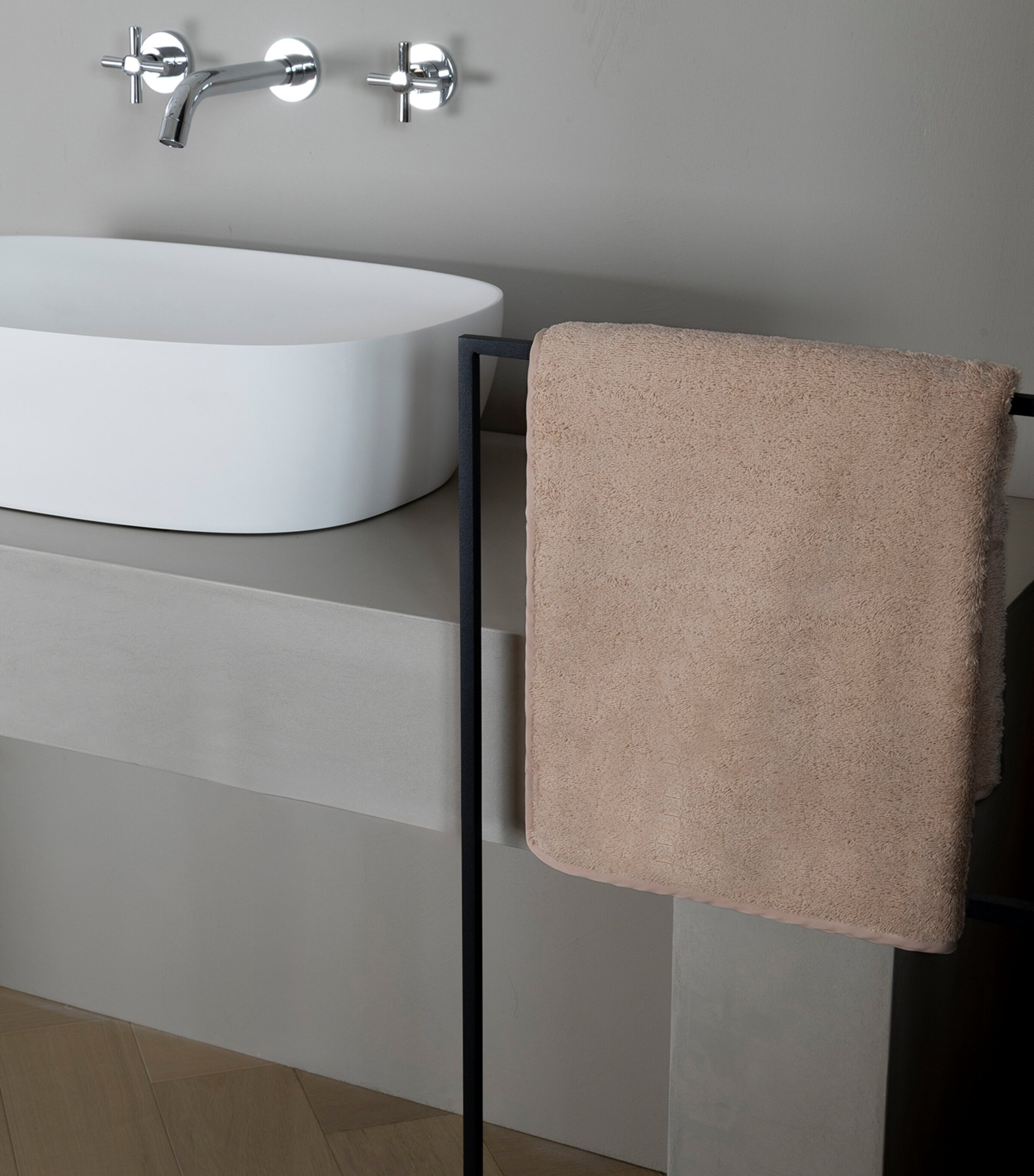 Frette Cotton Unito Bath Towel (60cm x 110cm) Misty Blush Image 2