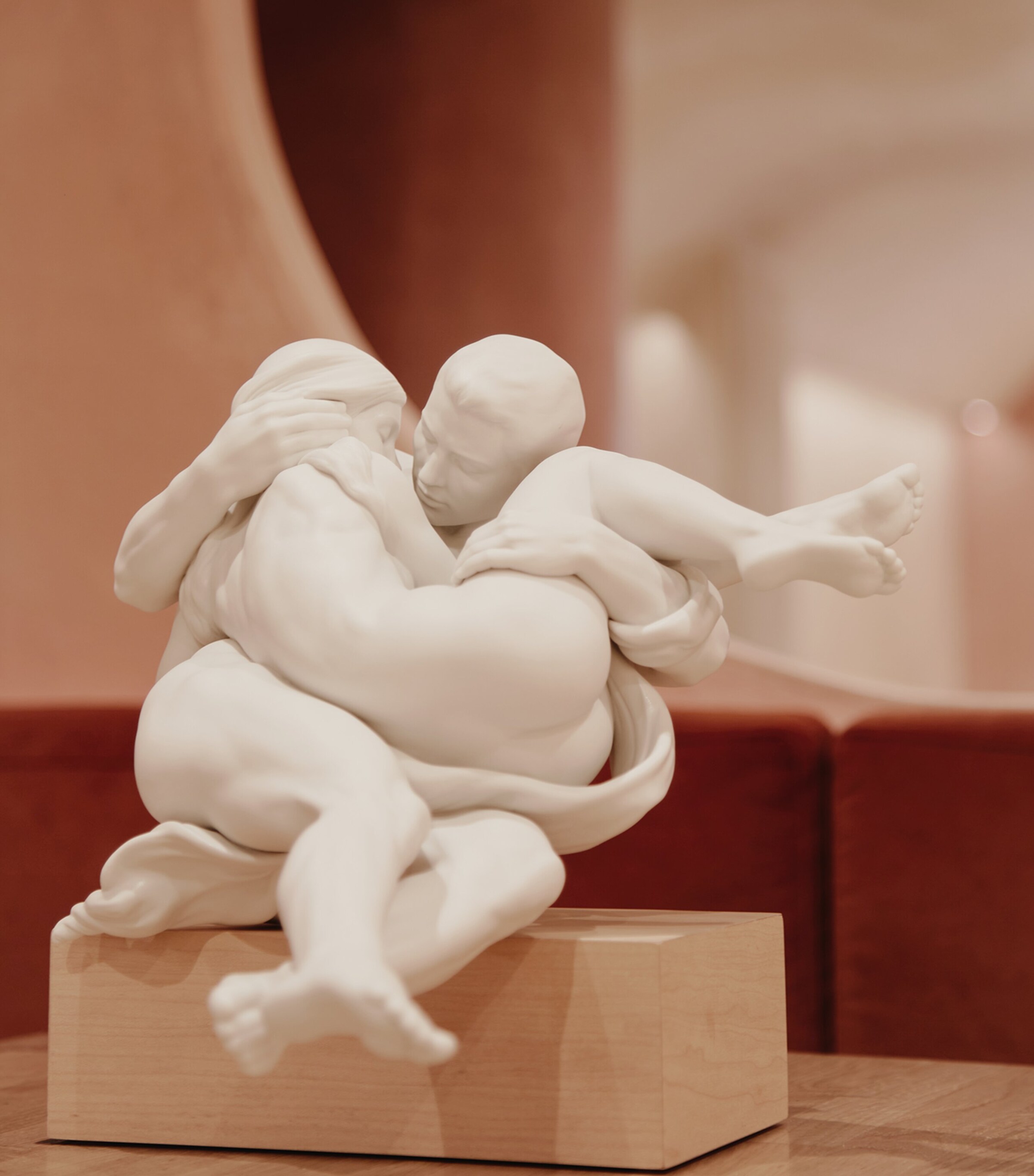 Lladró Porcelain Together Sculpture Image 2