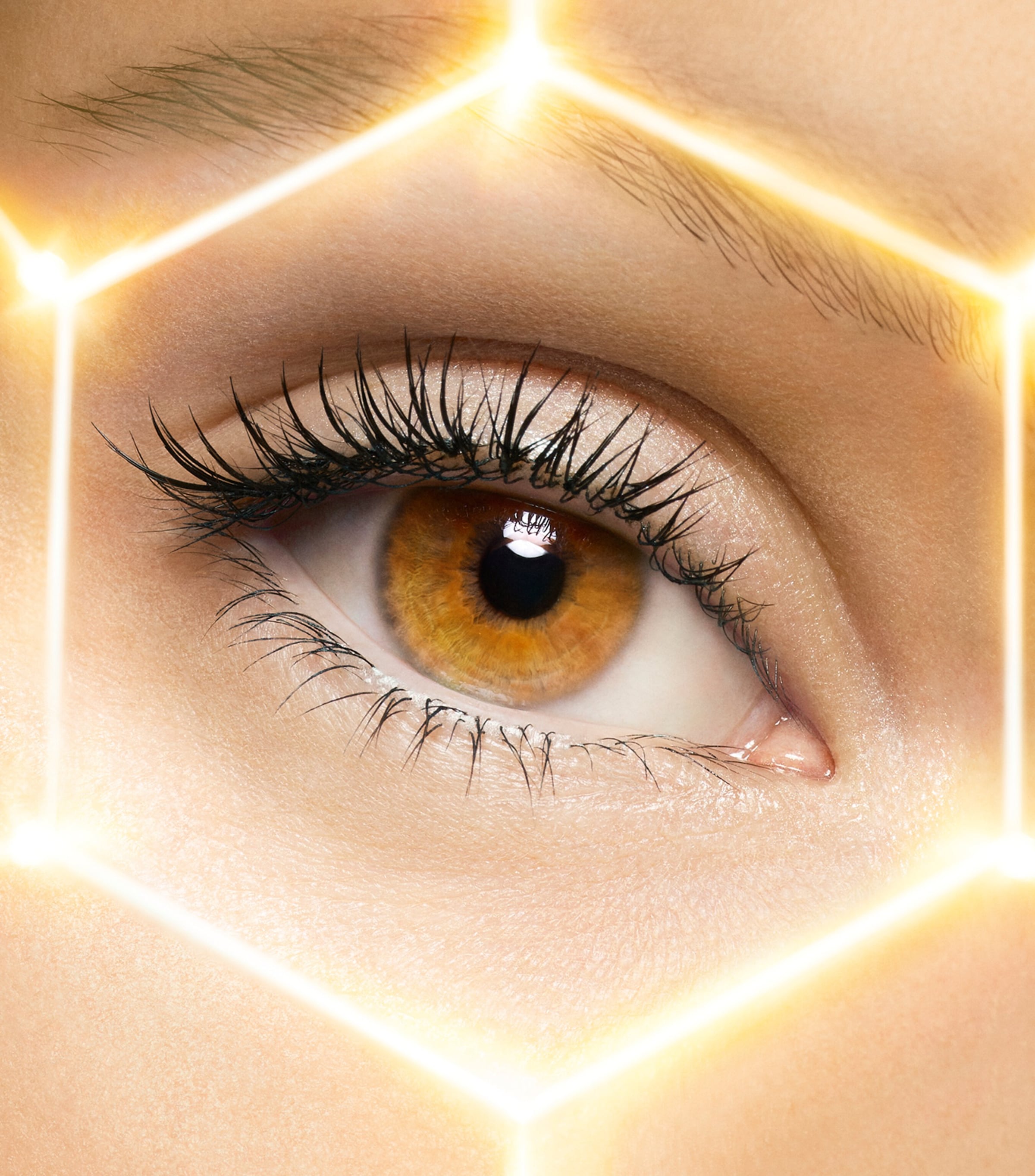 Abeille Royale Double R Renew & Repair Eye Serum (20ml) NO COLOUR Image 4