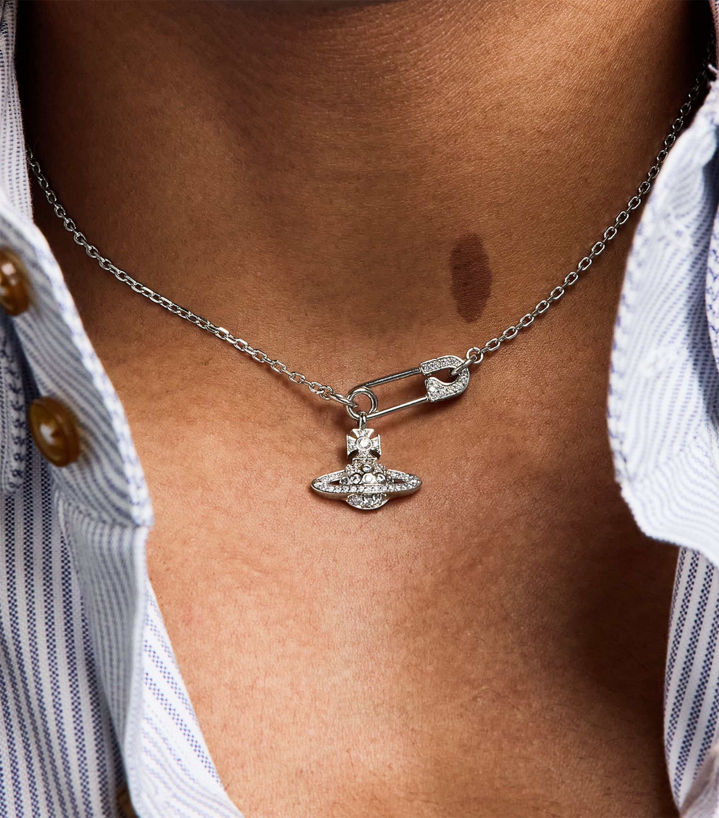 Vivienne Westwood LUCRECE ネックレス Vivienne Westwood Lucrece Pendant Necklace | Harrods US