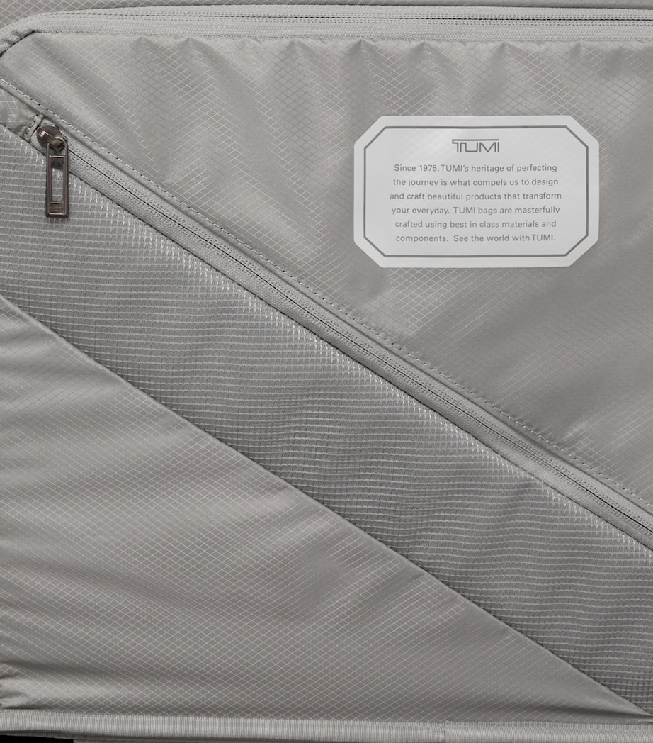 19 Degree Lite Extended Trip Check-In Suitcase (77.5cm) BLACK GRAPHITE A205 Image 3