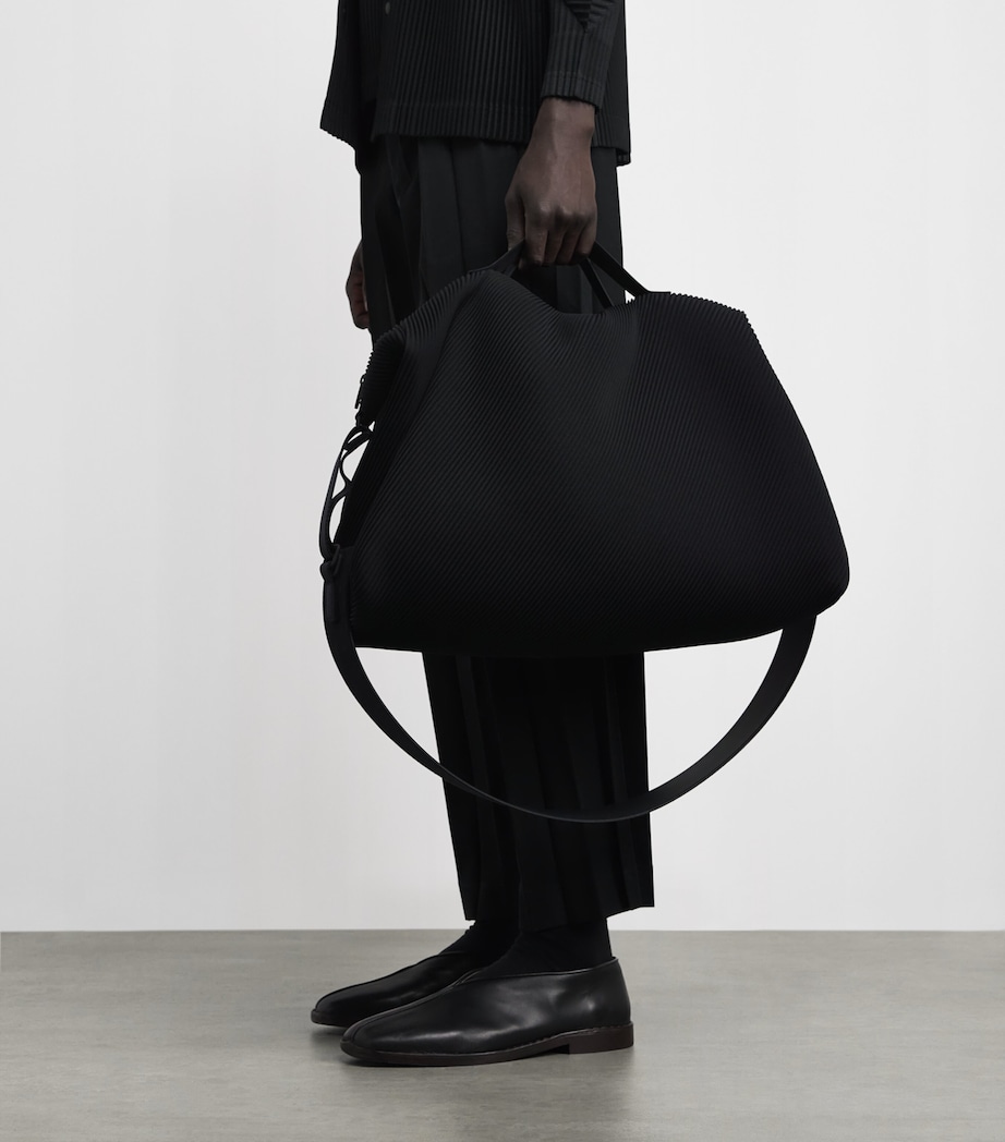 Pleated Duffle Bag 15-BLACK Image 2