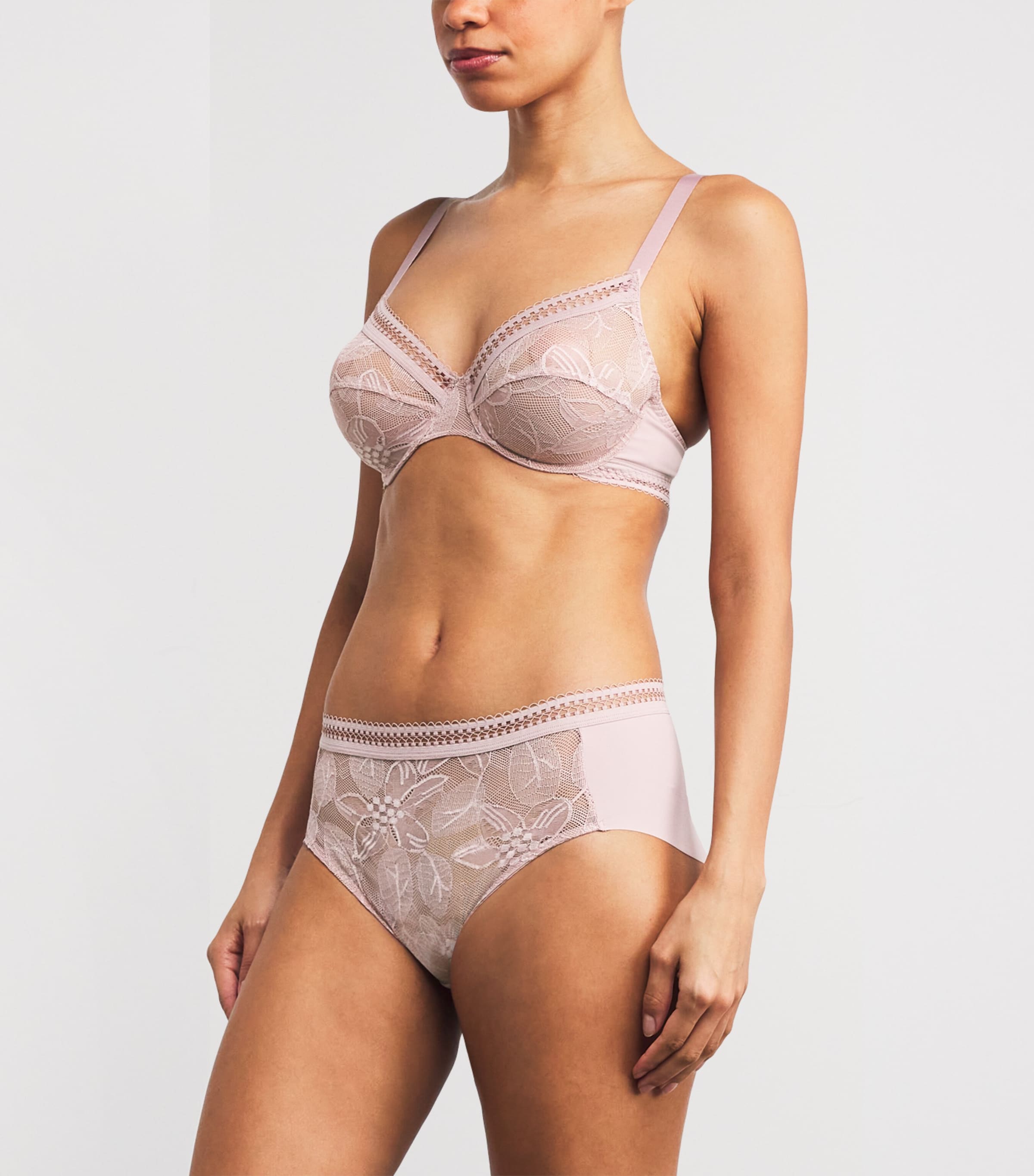 Maison Lejaby Womens Lace Songe Bra Misty Rose Image 2
