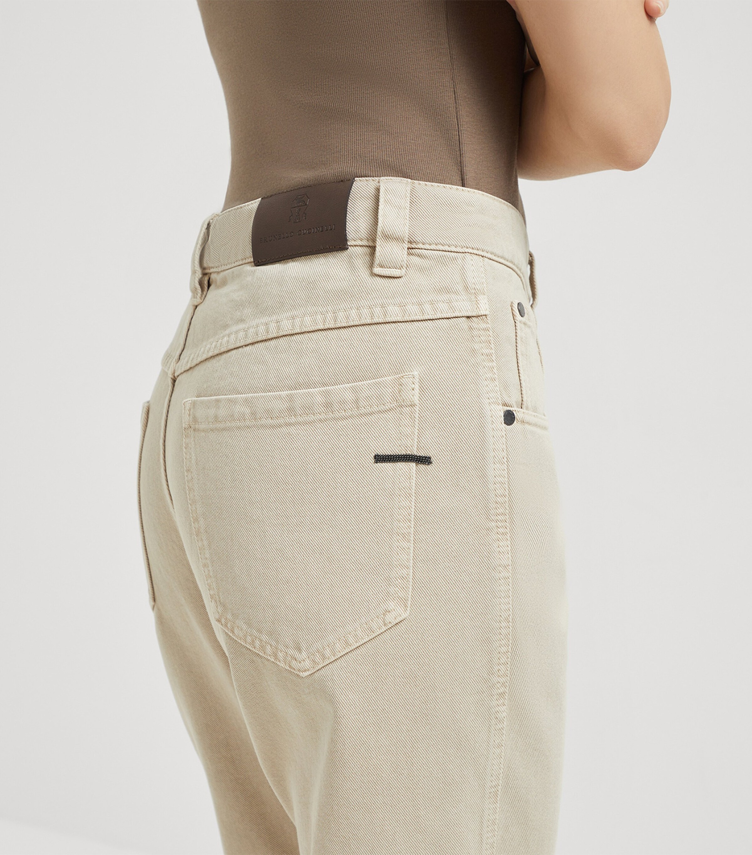 Brunello Cucinelli Womens Monili-Trim Garment-Dye Jeans Image 5