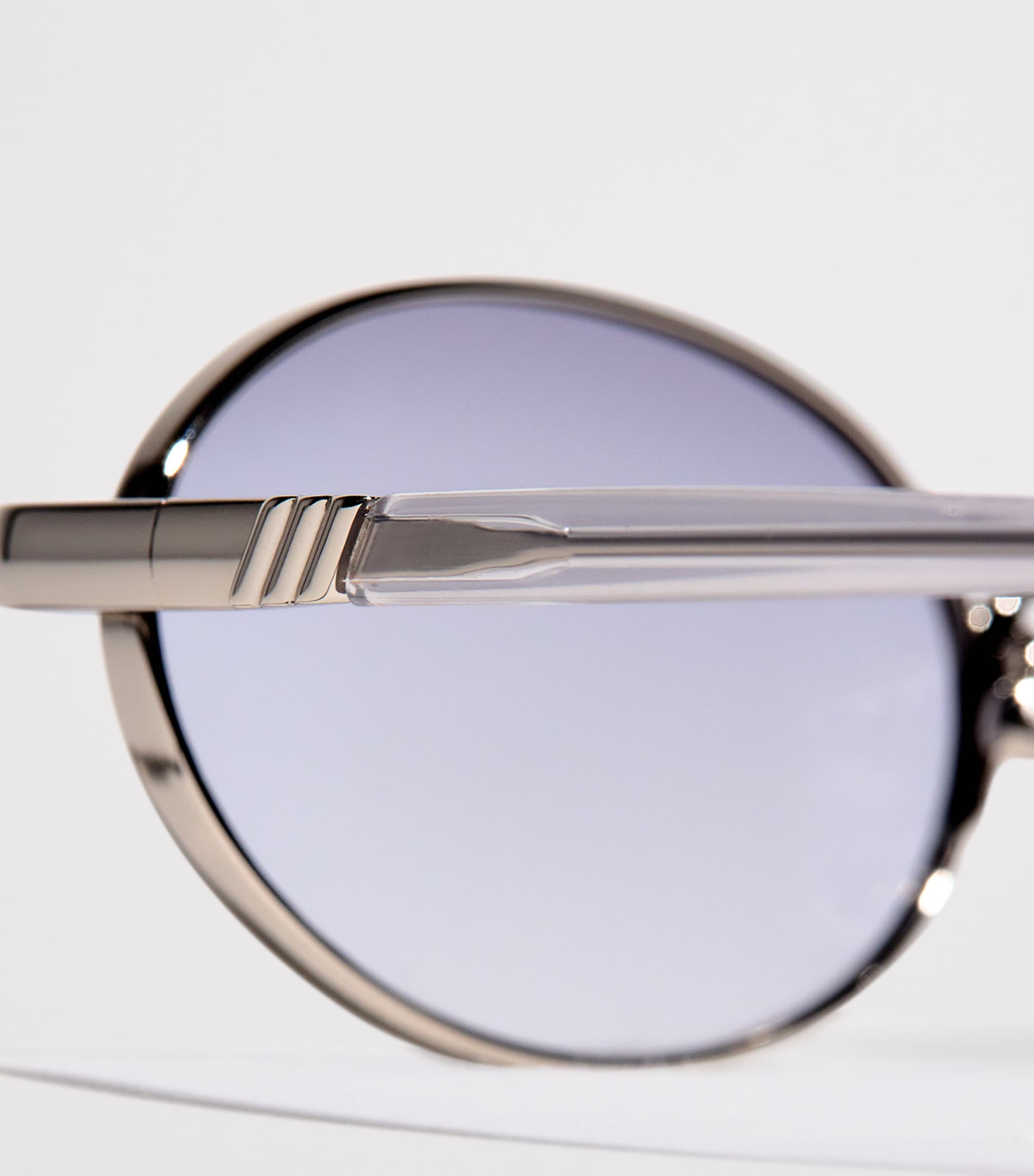 Le Specs Icicle Oval Sunglasses Sil Image 5