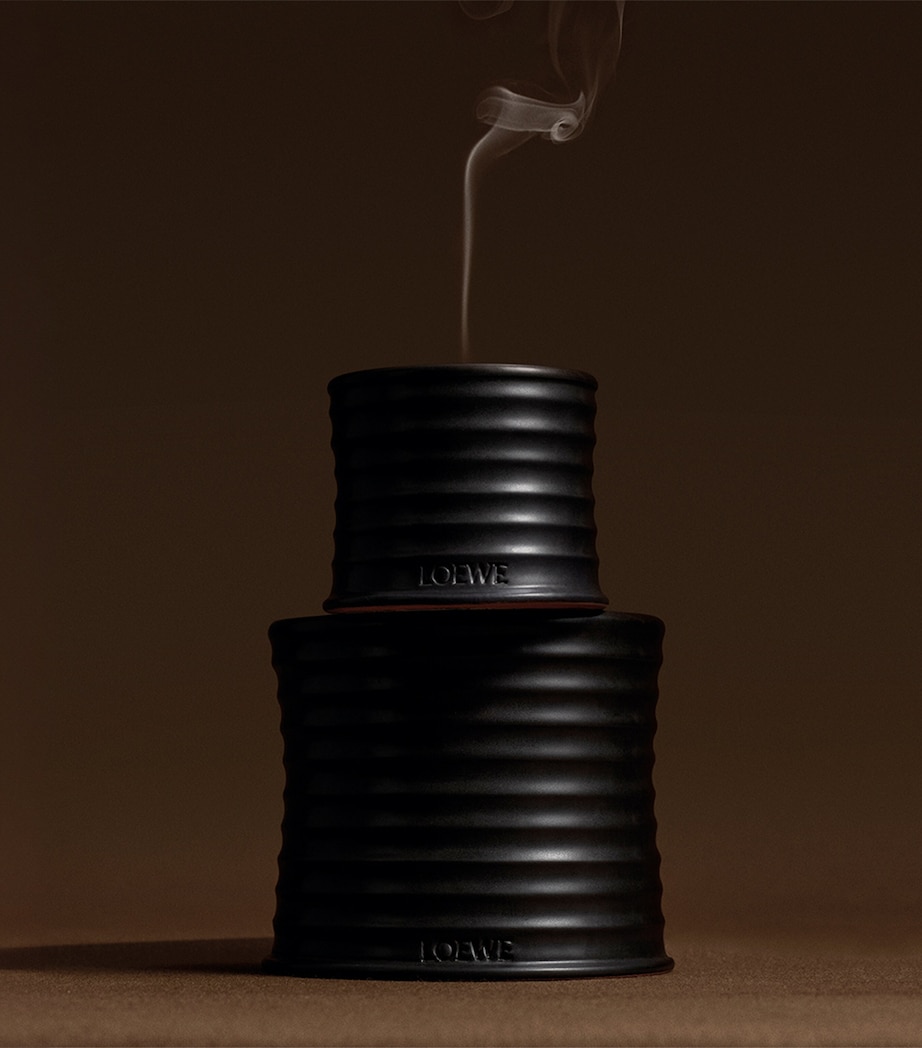 LOEWE Medium Roasted Hazelnut Candle (610g) Image 4