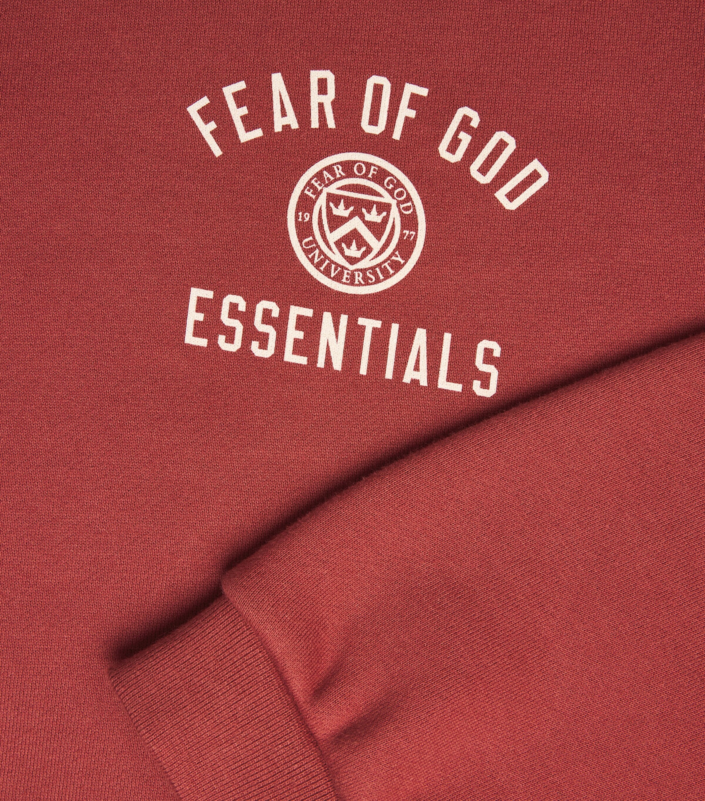 FEAR OF GOD ESSENTIALS Mens Cotton-Blend University Crest Logo Sweatshirt Crimson Image 5