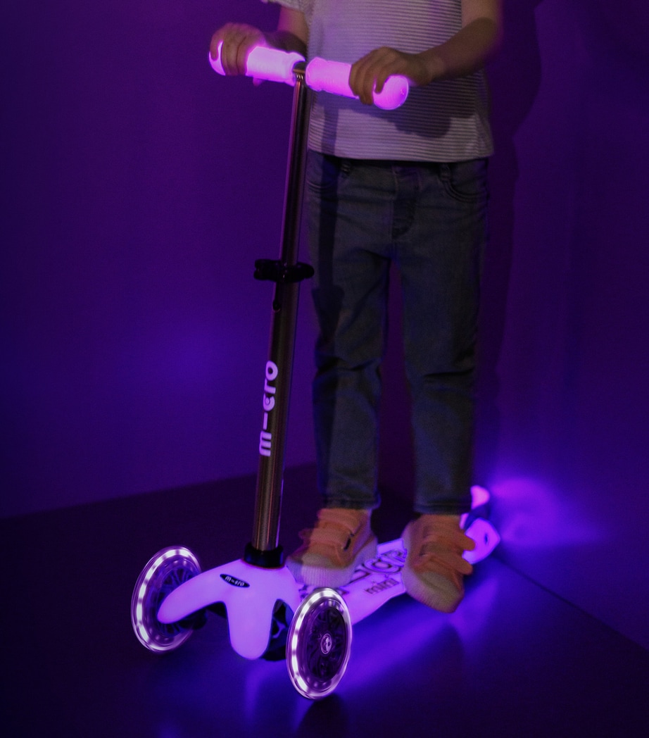Micro Scooters Mini Deluxe LED Glow Scooter Image 5