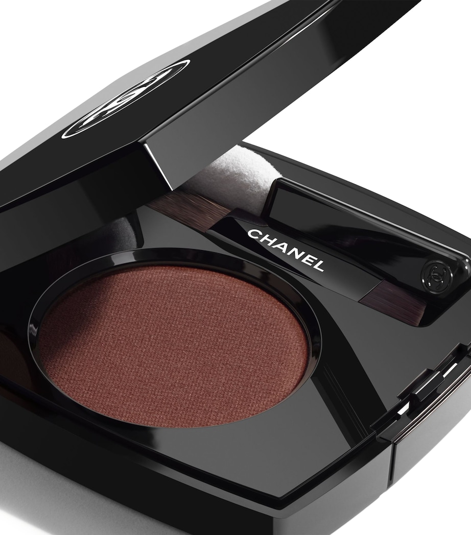 Ombre Essentielle Multi-Use Longwearing Eyeshadow 240 BRUN FAUVE Image 2